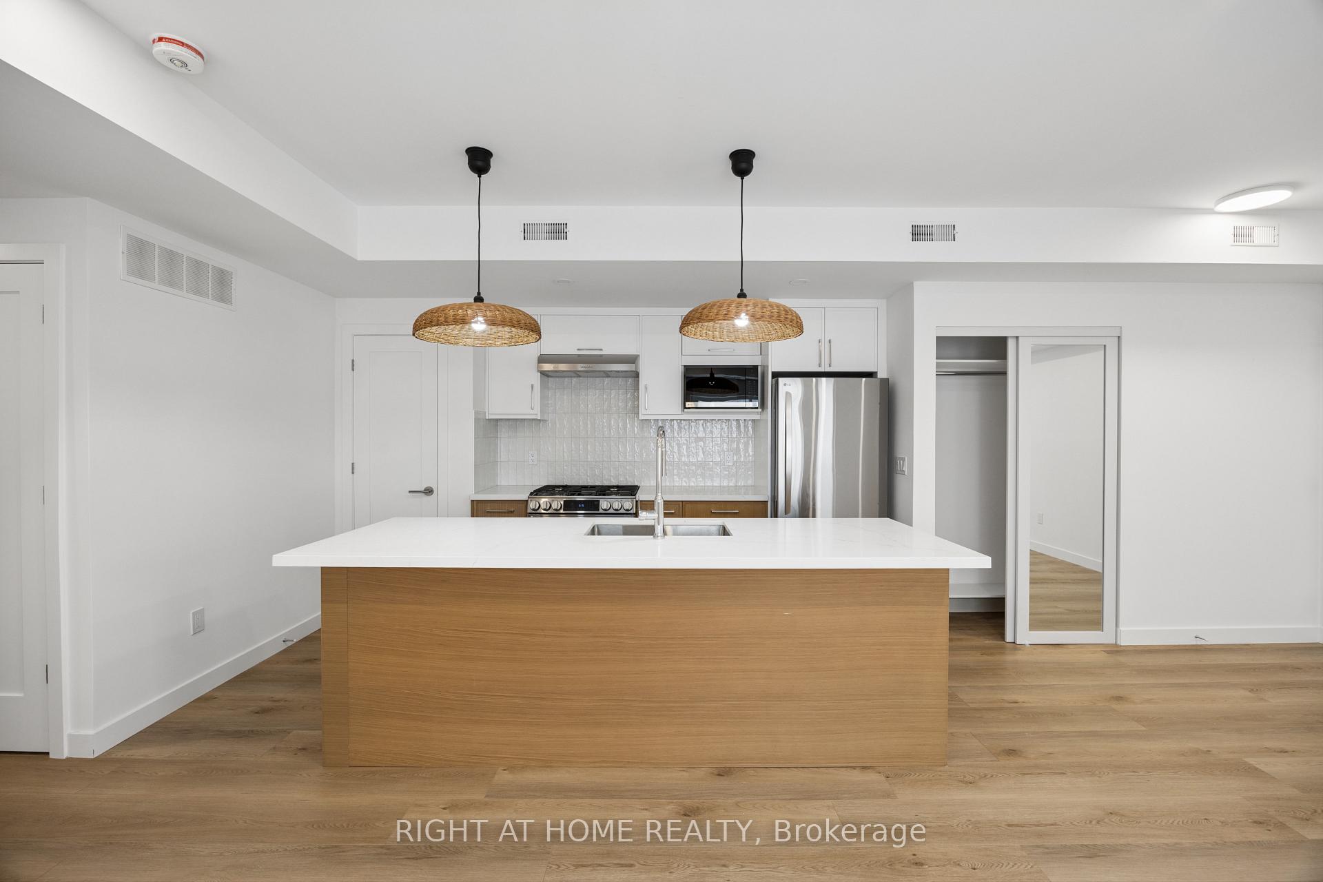 Photo 10 of Unit 2, 91 Barton Avenue, Toronto, The Annex — HOMEH