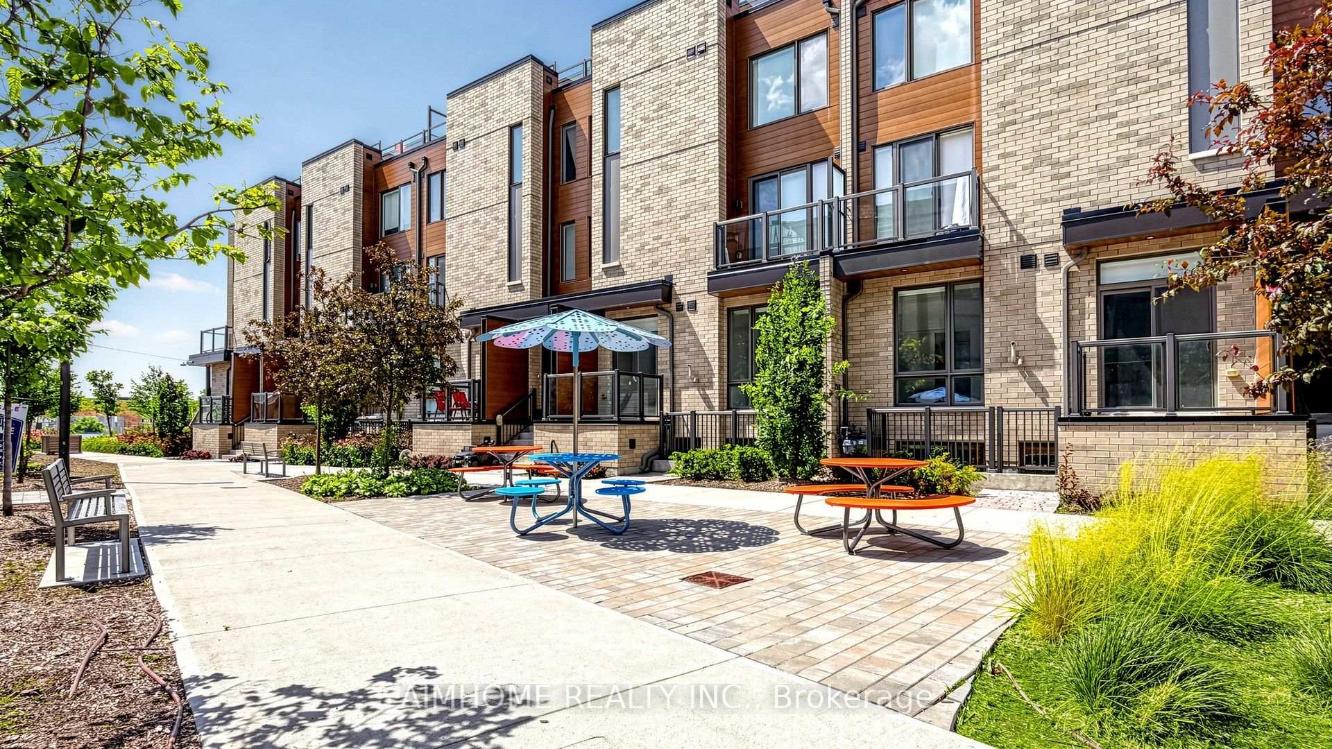 Front of Unit 5, 88 Turtle Island Road