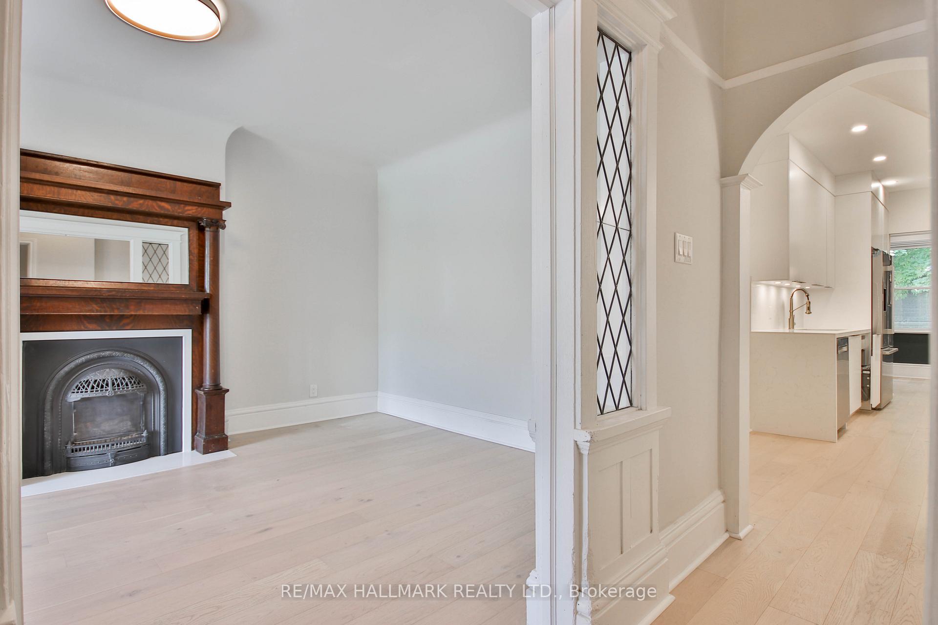 Photo 6 of Unit Main Fl, 639 Broadview Avenue, Toronto, North Riverdale — HOMEH