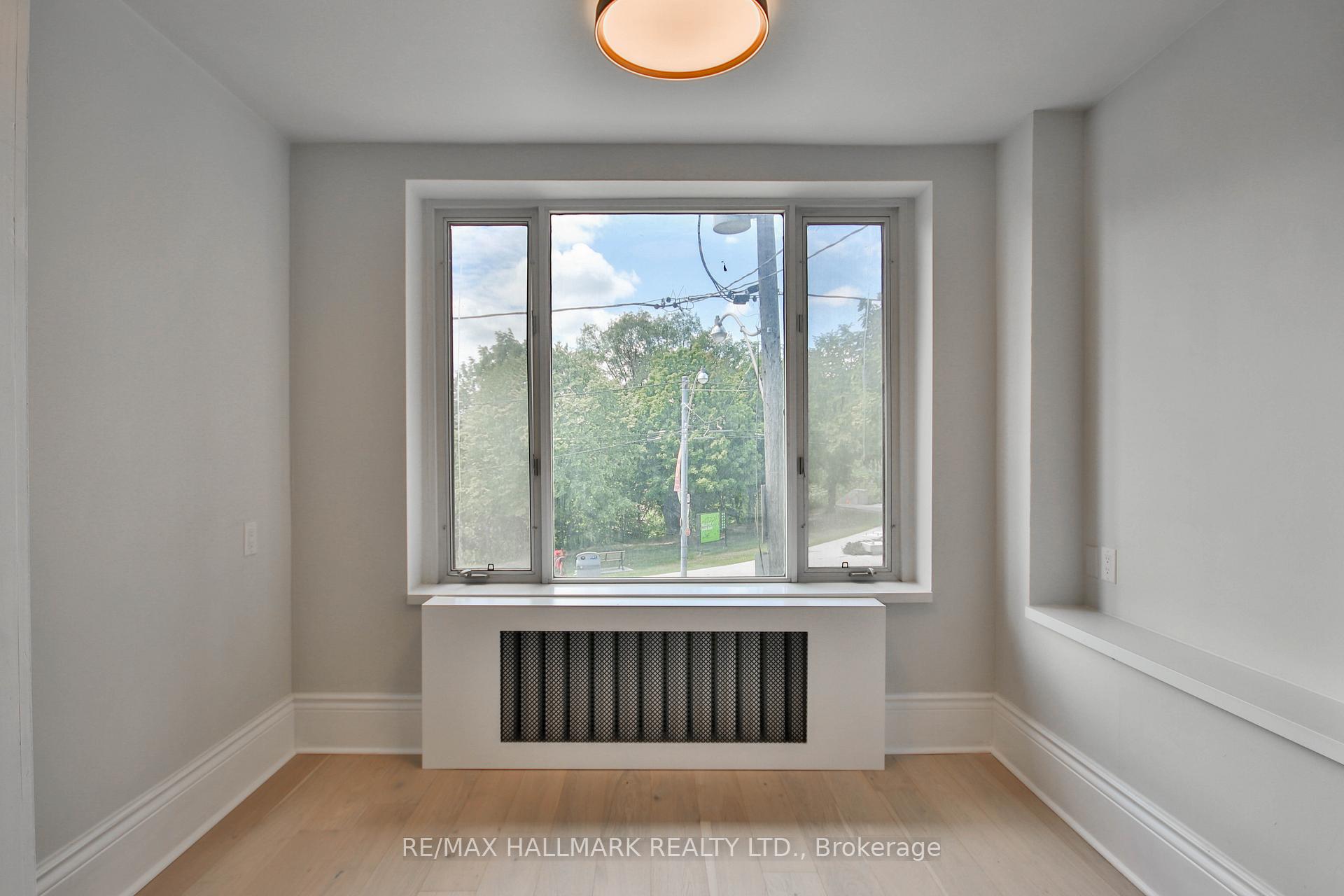 Photo 12 of Unit Main Fl, 639 Broadview Avenue, Toronto, North Riverdale — HOMEH