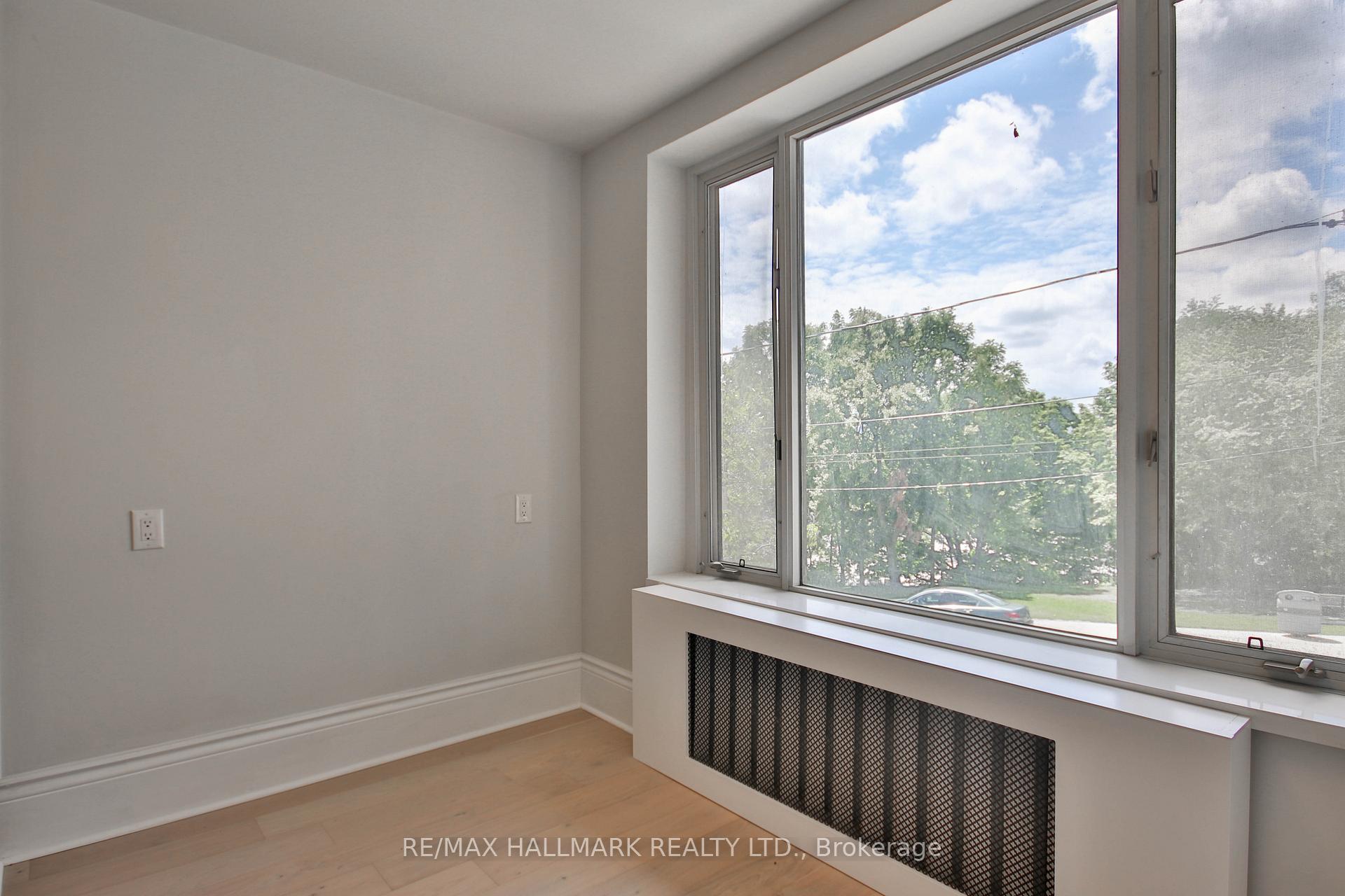Photo 14 of Unit Main Fl, 639 Broadview Avenue, Toronto, North Riverdale — HOMEH