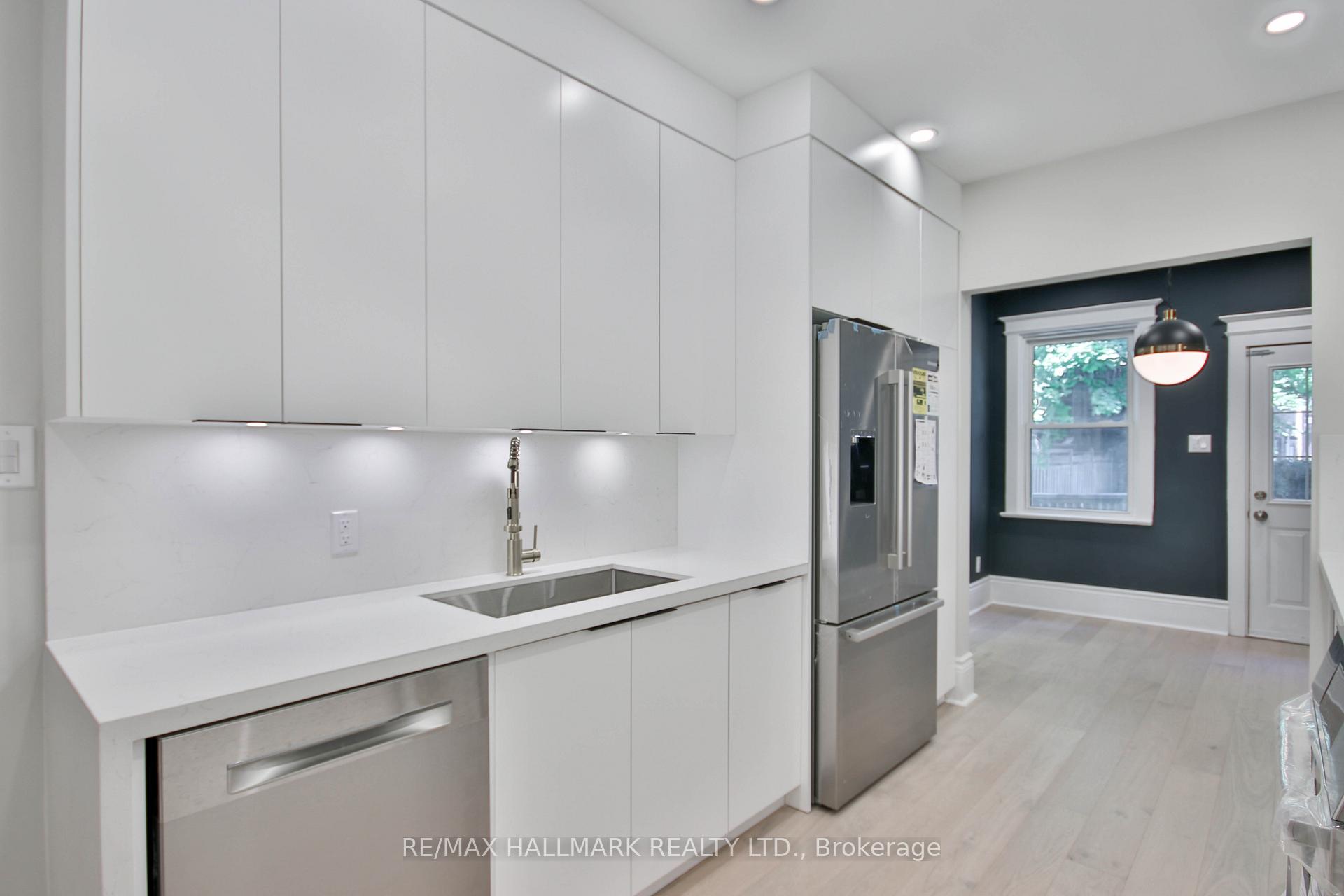 Photo 17 of Unit Main Fl, 639 Broadview Avenue, Toronto, North Riverdale — HOMEH
