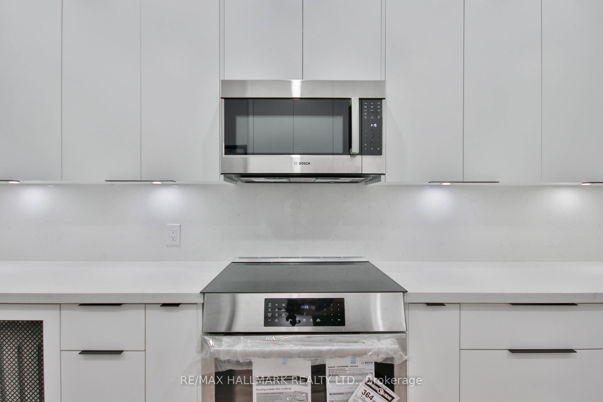 Photo 19 of Unit Main Fl, 639 Broadview Avenue, Toronto, North Riverdale — HOMEH