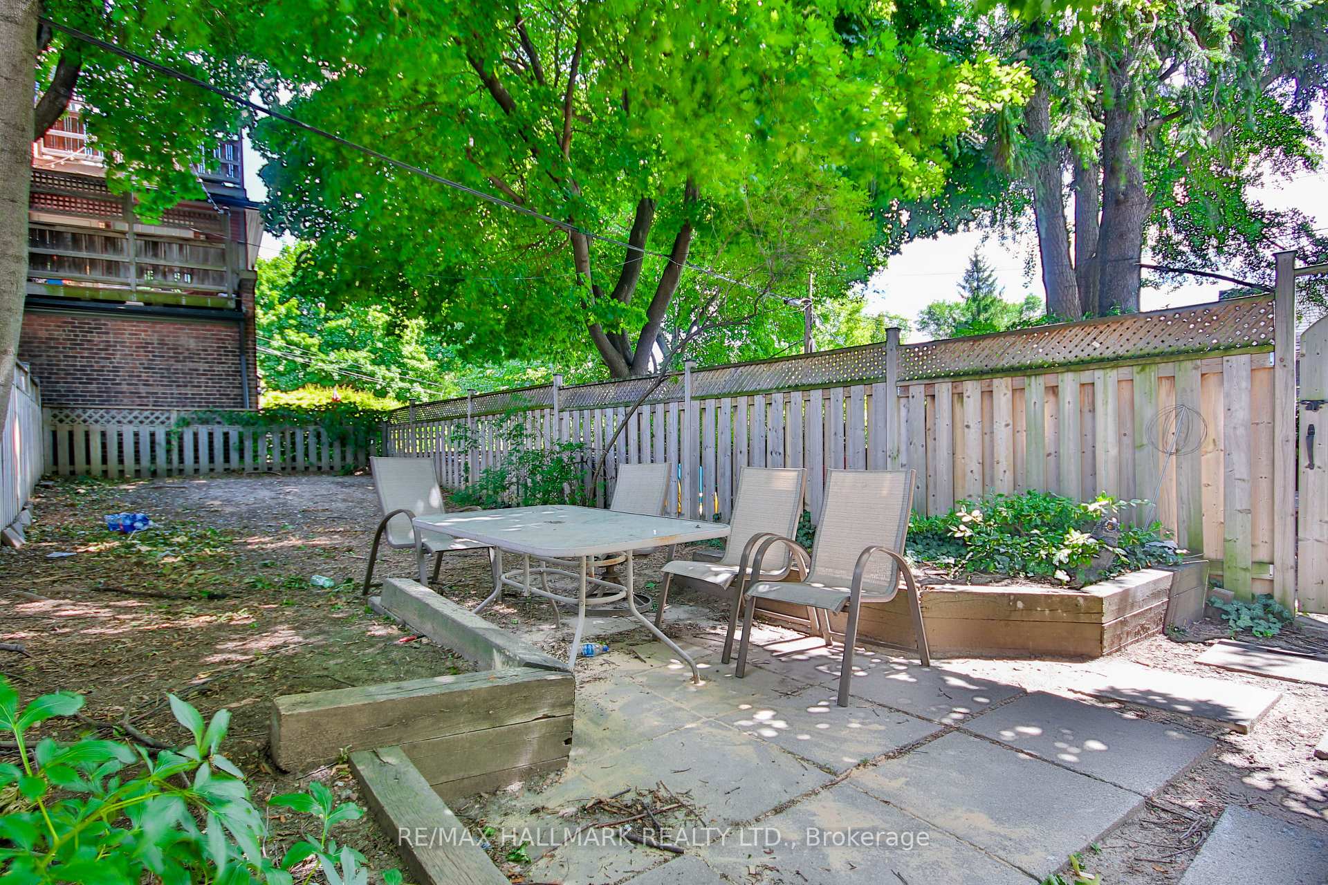 Photo 31 of Unit Main Fl, 639 Broadview Avenue, Toronto, North Riverdale — HOMEH