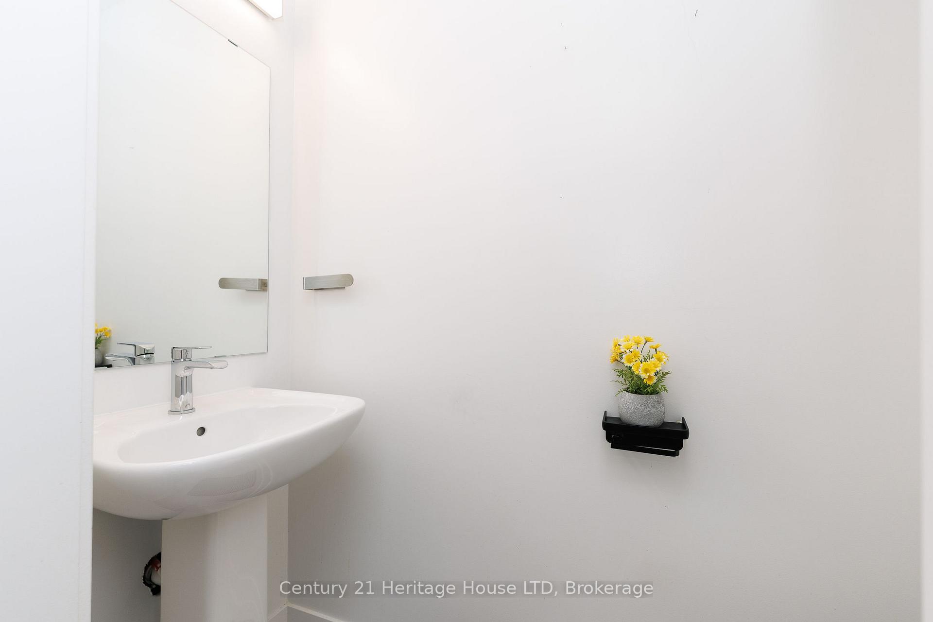 Photo 3 of Unit 55, 1121 Cooke Boulevard, Burlington, LaSalle — HOMEH