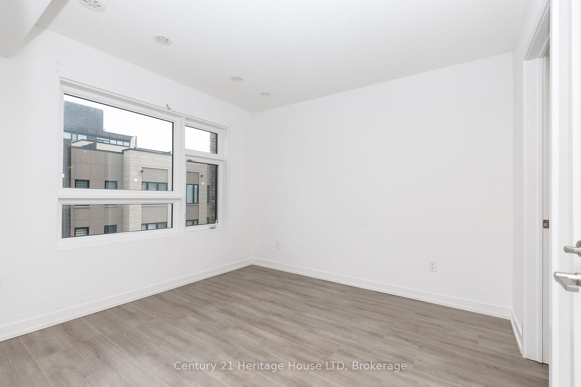 Photo 15 of Unit 55, 1121 Cooke Boulevard, Burlington, LaSalle — HOMEH