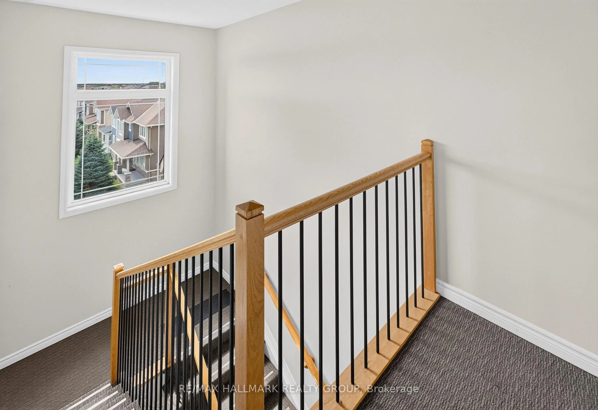 Photo 4 of Unit 7, 192 Springbeauty Avenue, Ottawa, Barrhaven - Knollsbrook — HOMEH