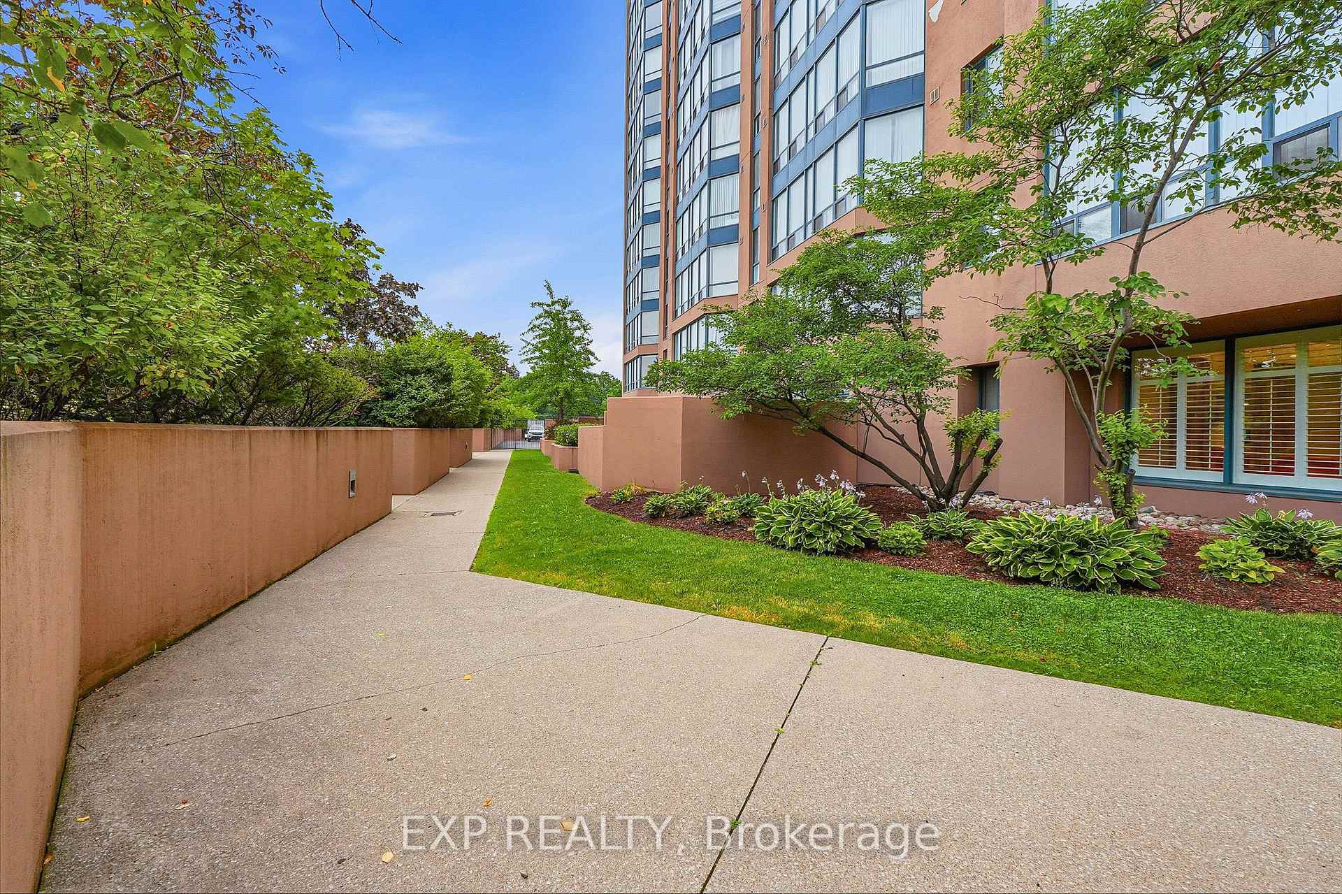 Photo 36 of Unit 1114, 155 Hillcrest Avenue, Mississauga, Cooksville — HOMEH
