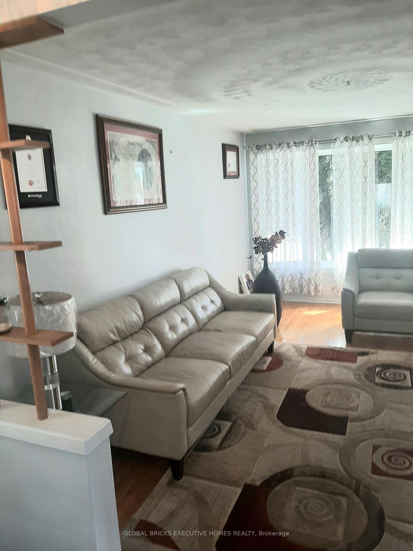 Photo 4 of 2141 Meadowbrook Road, Burlington, Mountainside — HOMEH