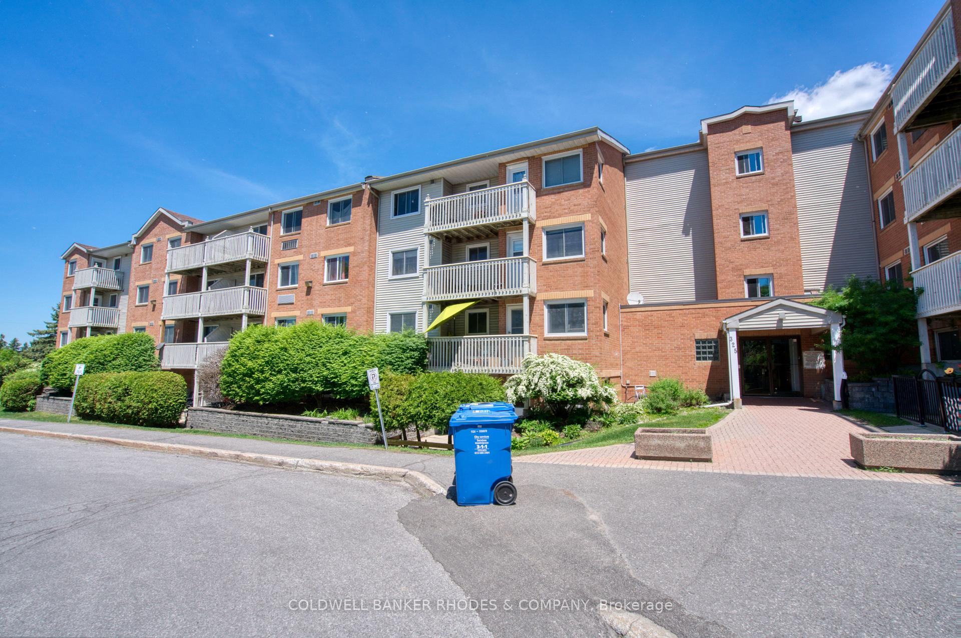 Photo 7 of Unit 307, 325 Centrum Boulevard, Ottawa, Bilberry Creek/Queenswood Heights — HOMEH