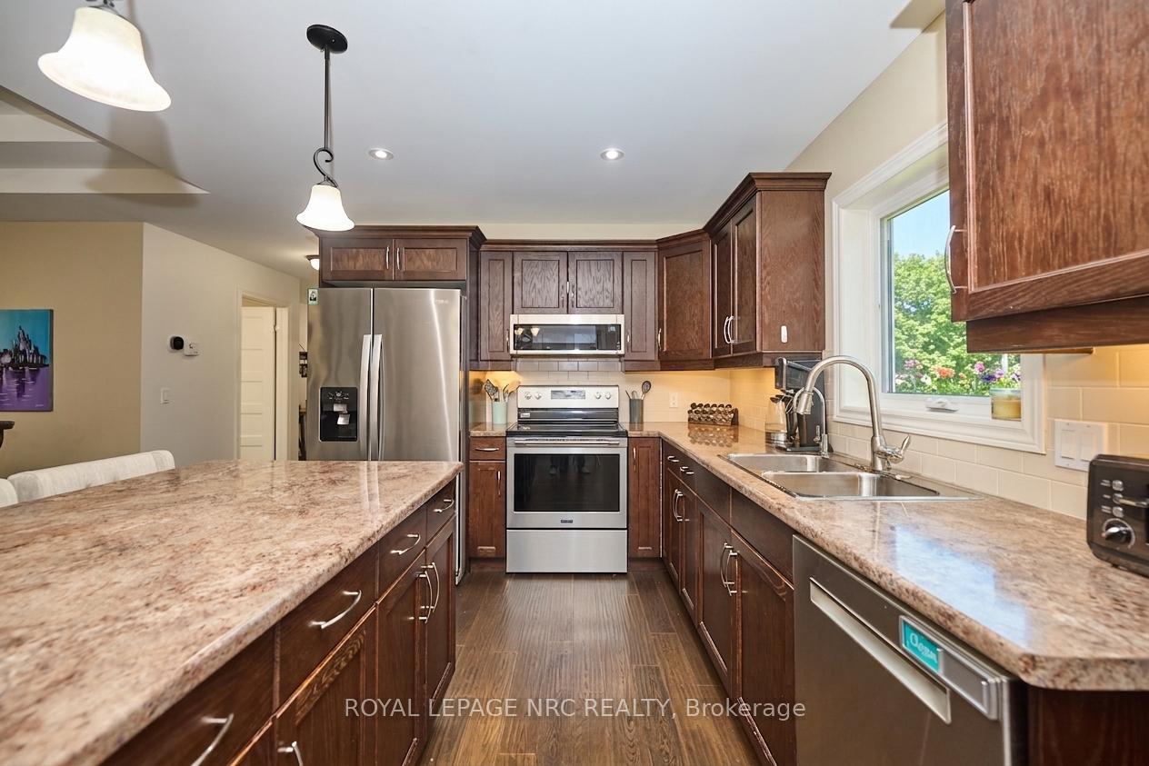 Photo 8 of 171 Classic Avenue, Welland, Lincoln/Crowland — HOMEH