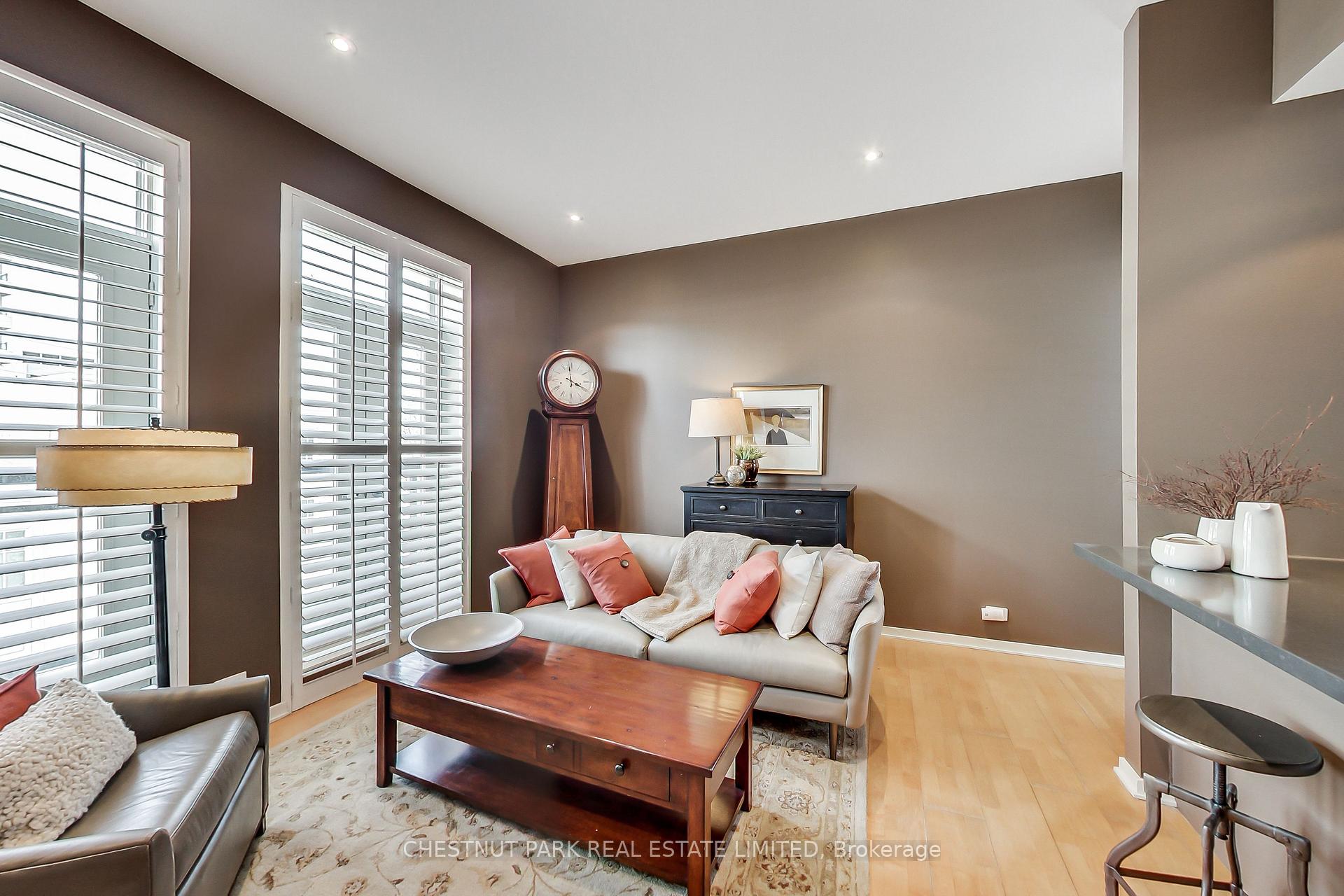 Photo 5 of Unit 44, 33 Price Street, Toronto, Rosedale-Moore Park — HOMEH