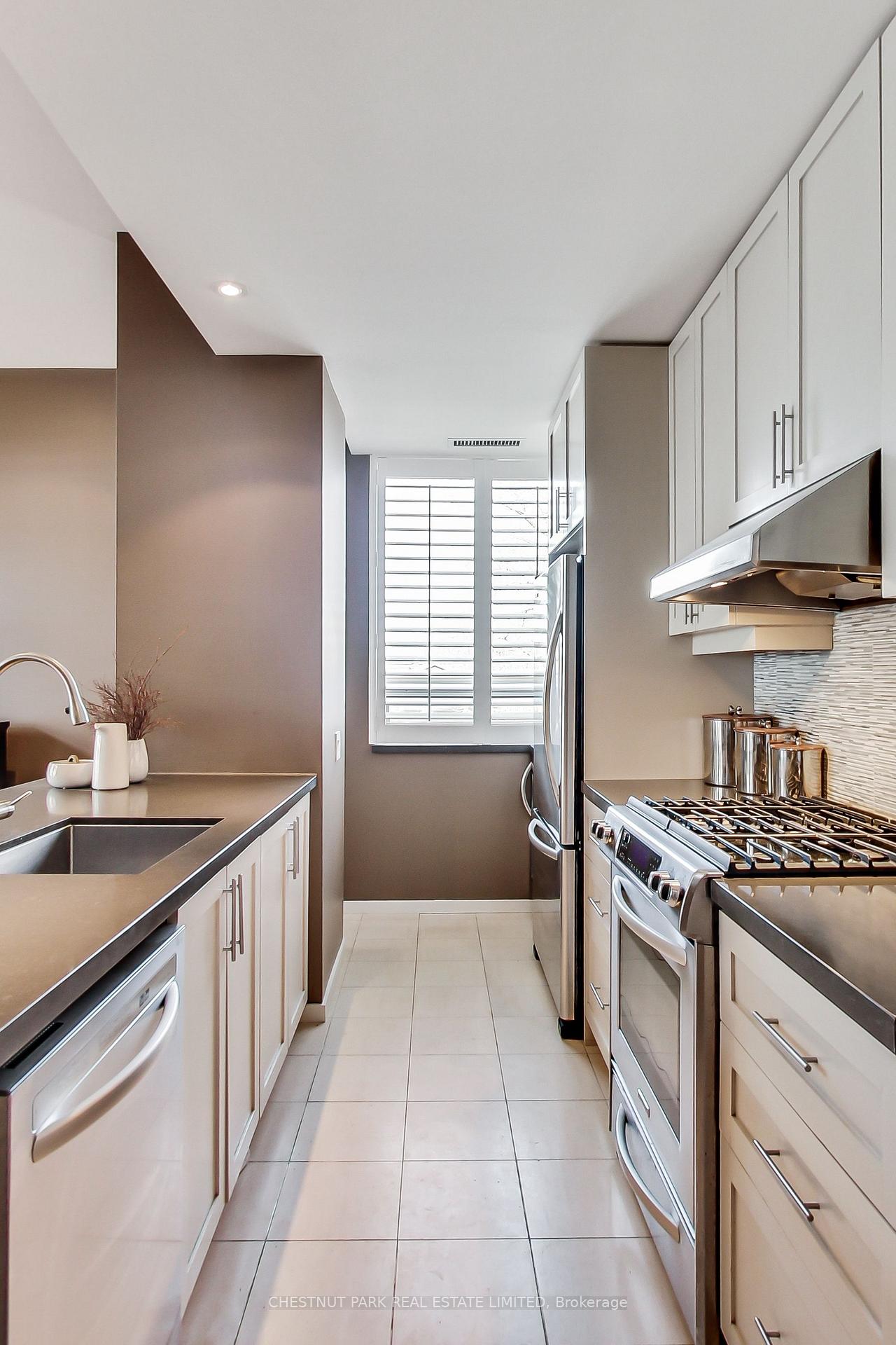 Photo 6 of Unit 44, 33 Price Street, Toronto, Rosedale-Moore Park — HOMEH