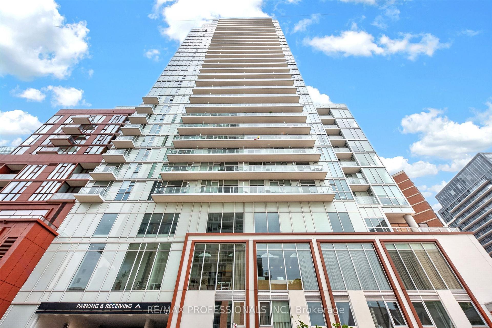 Photo 3 of Unit 1102, 33 Helendale Avenue, Toronto, Yonge-Eglinton — HOMEH