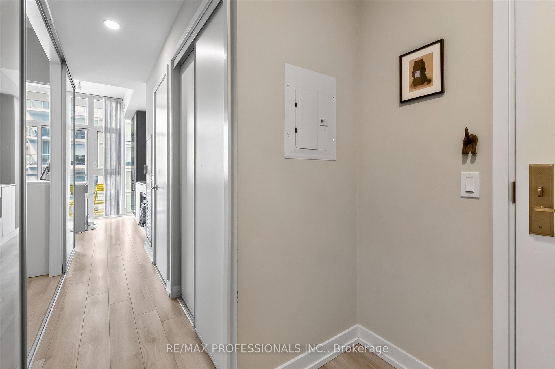 Photo 9 of Unit 1102, 33 Helendale Avenue, Toronto, Yonge-Eglinton — HOMEH