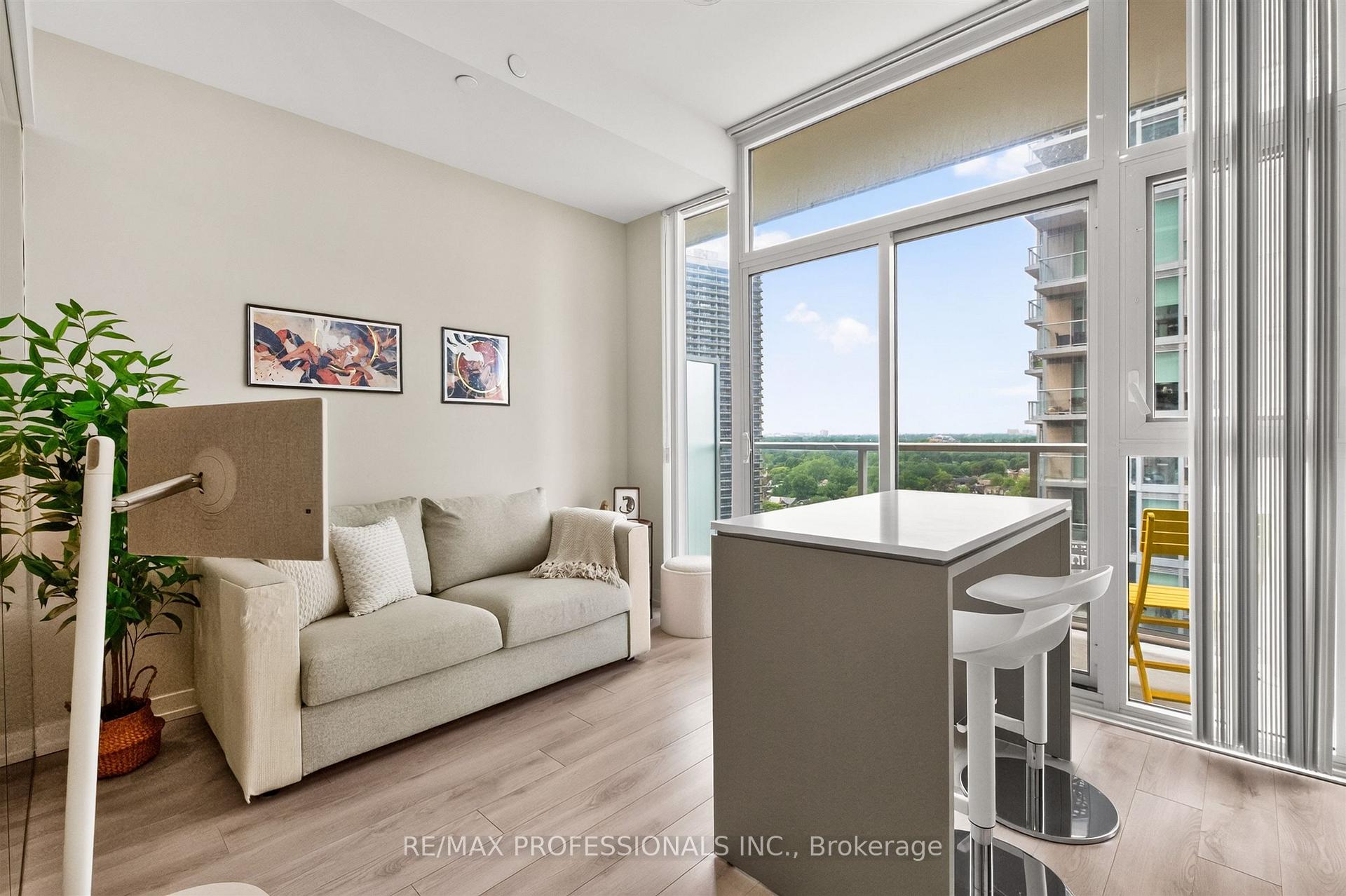 Photo 15 of Unit 1102, 33 Helendale Avenue, Toronto, Yonge-Eglinton — HOMEH