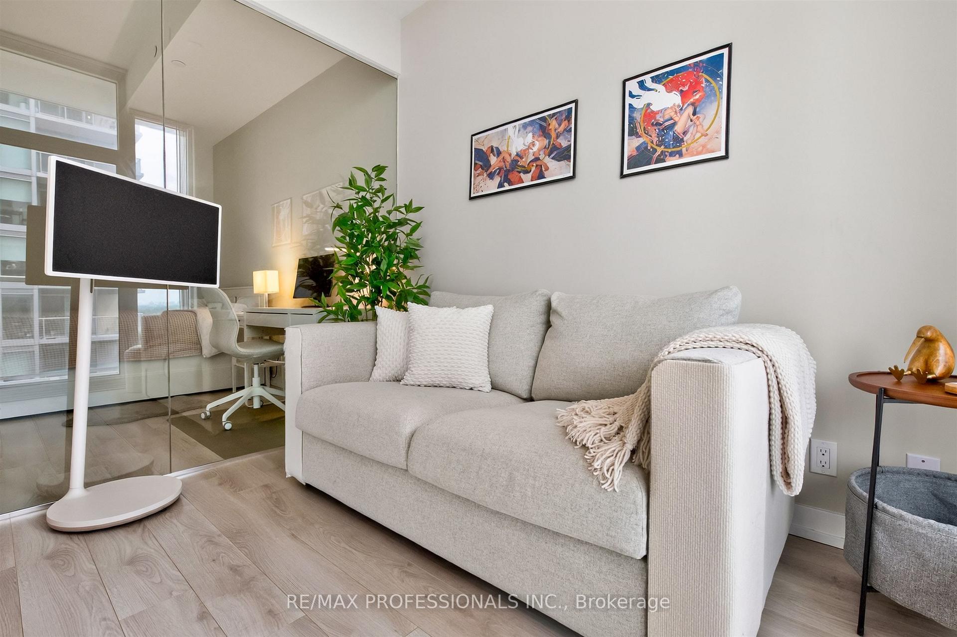 Photo 18 of Unit 1102, 33 Helendale Avenue, Toronto, Yonge-Eglinton — HOMEH