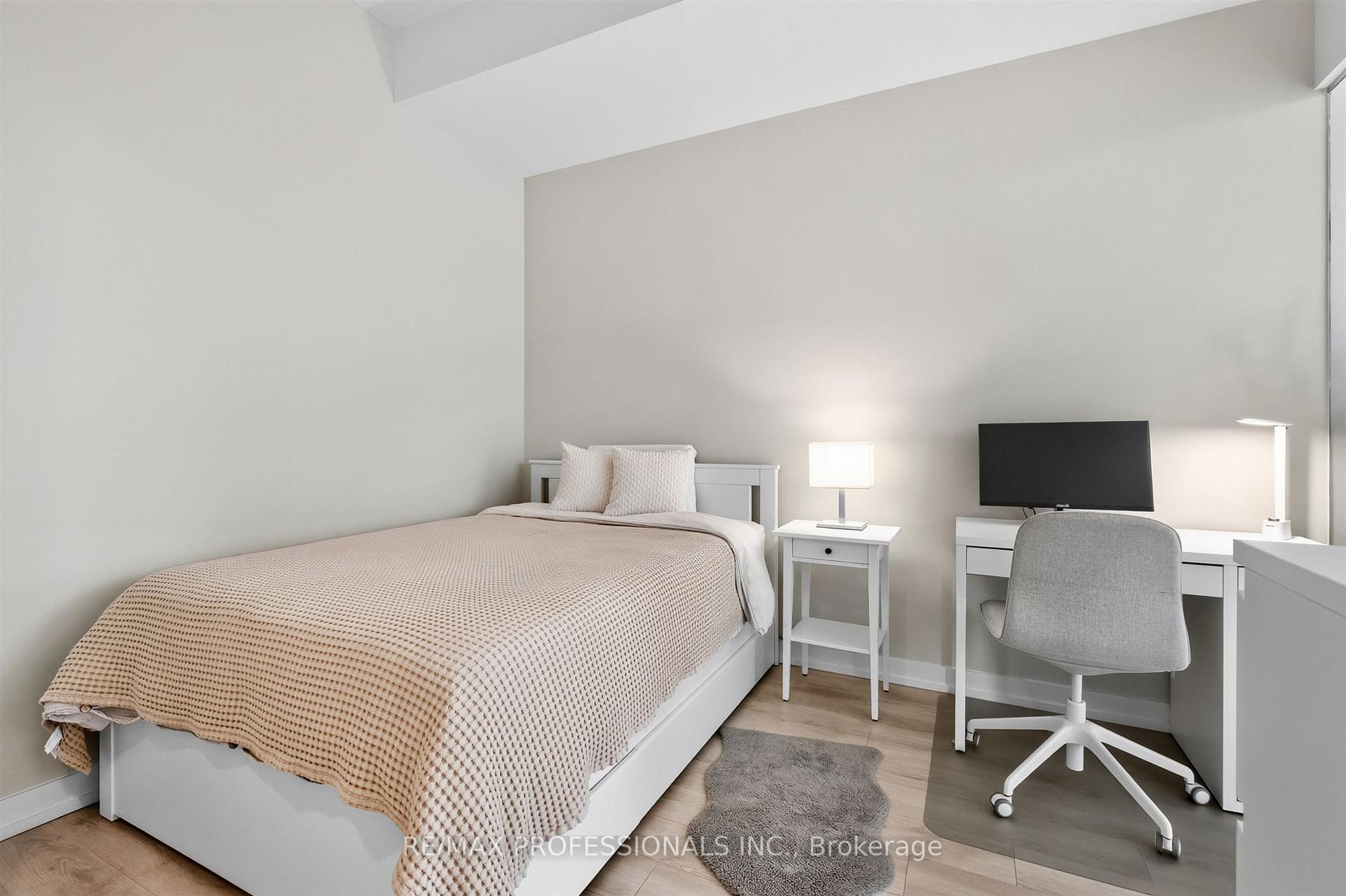 Photo 23 of Unit 1102, 33 Helendale Avenue, Toronto, Yonge-Eglinton — HOMEH