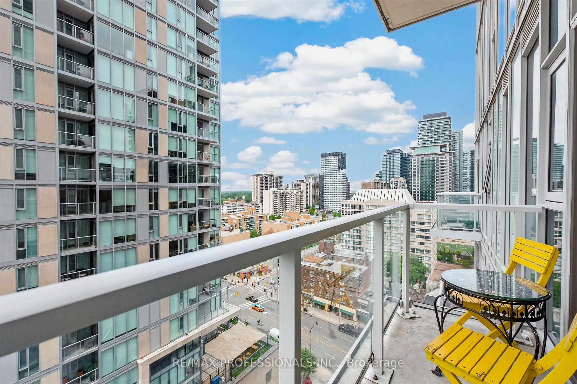 Photo 27 of Unit 1102, 33 Helendale Avenue, Toronto, Yonge-Eglinton — HOMEH