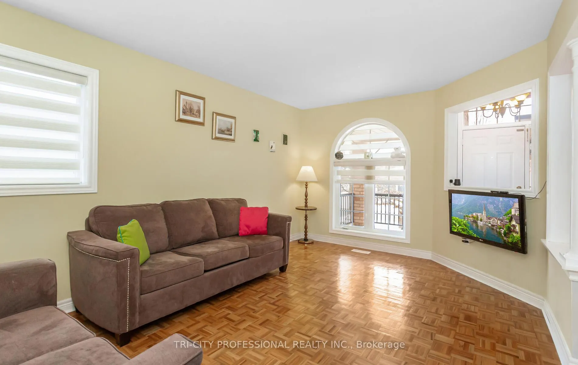Photo 8 of 18 Trailview Lane, Caledon, Bolton West — HOMEH
