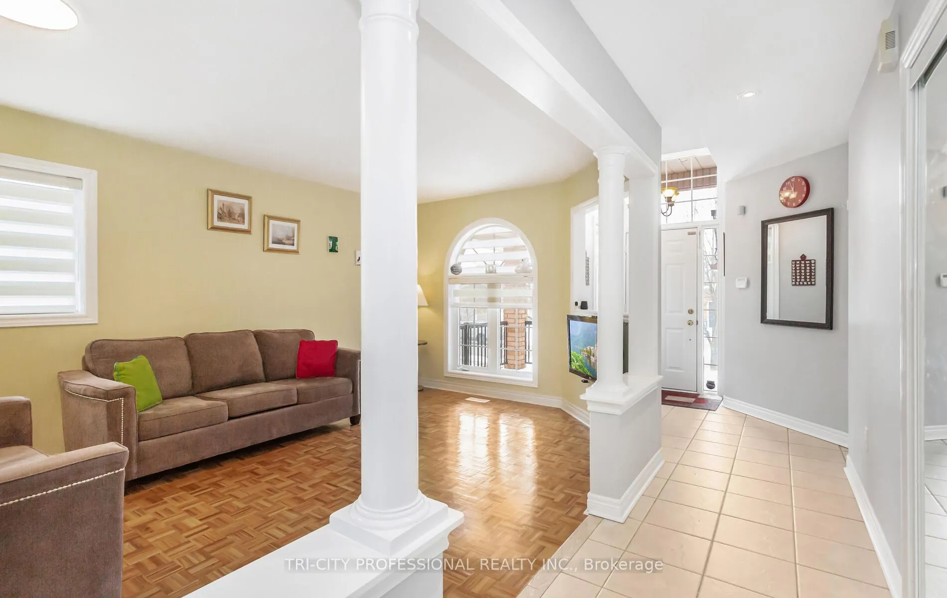 Photo 9 of 18 Trailview Lane, Caledon, Bolton West — HOMEH