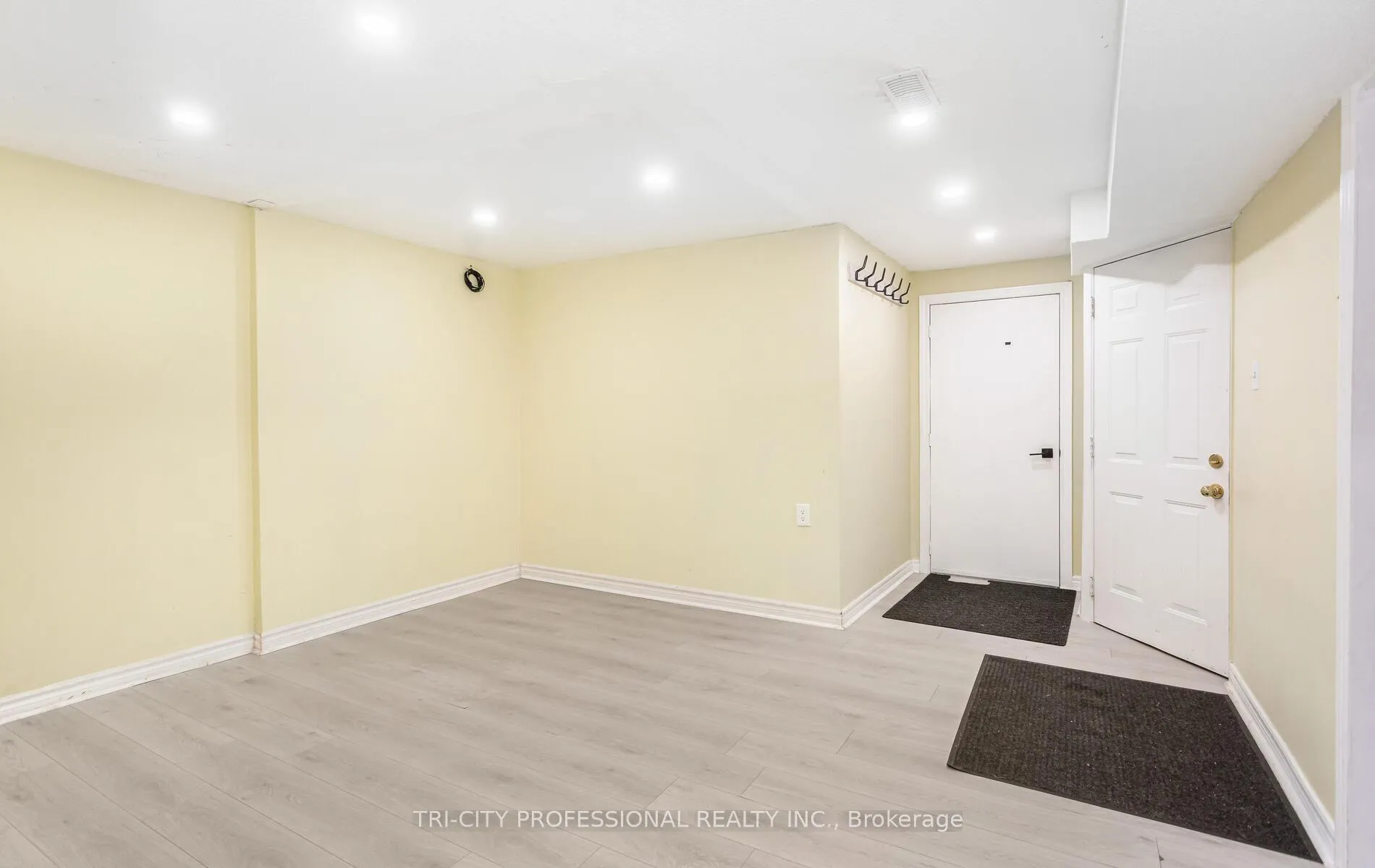Photo 32 of 18 Trailview Lane, Caledon, Bolton West — HOMEH