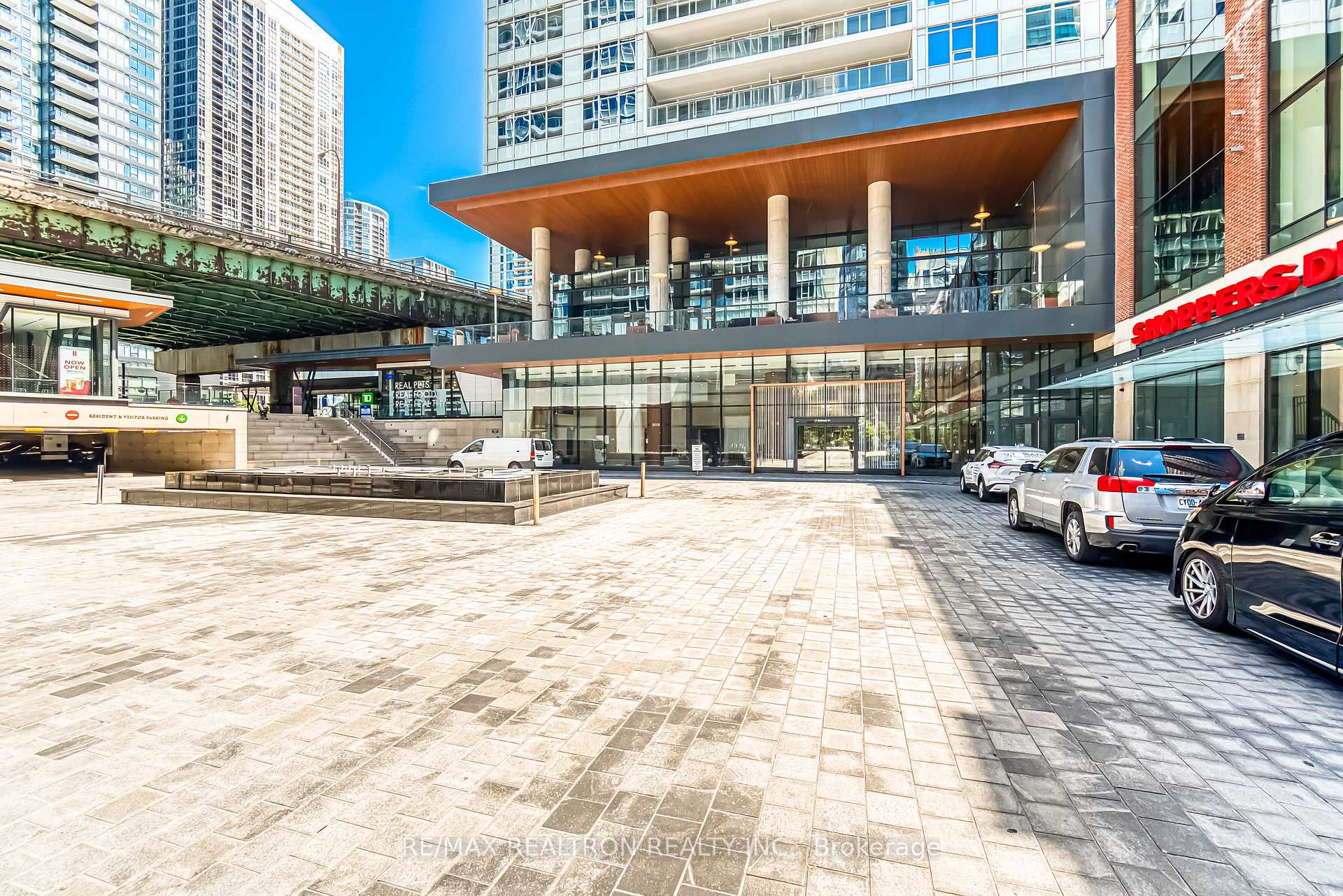 Photo 3 of Unit 2603, 17 Bathurst Street, Toronto, Waterfront Communities — HOMEH