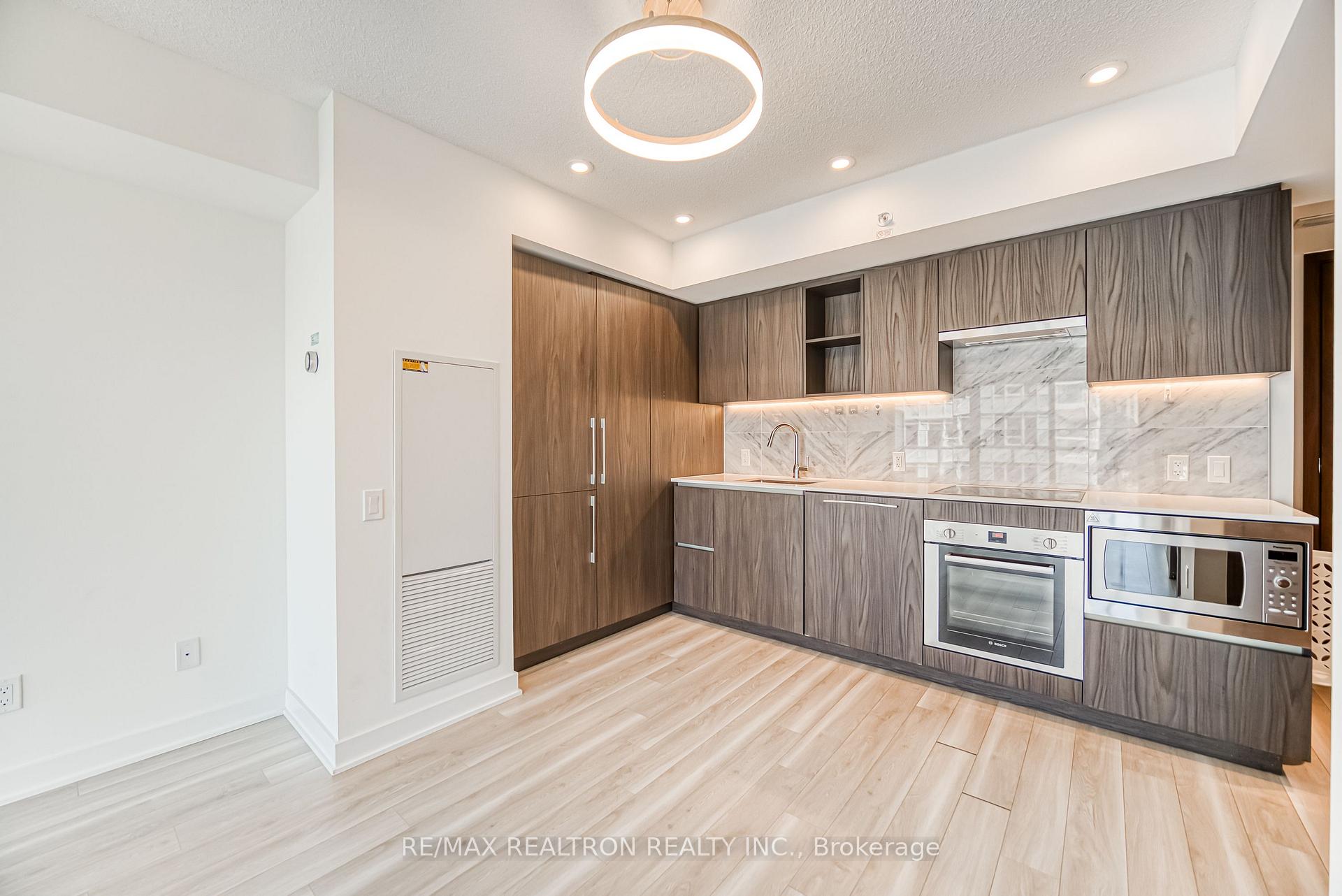 Photo 16 of Unit 2603, 17 Bathurst Street, Toronto, Waterfront Communities — HOMEH