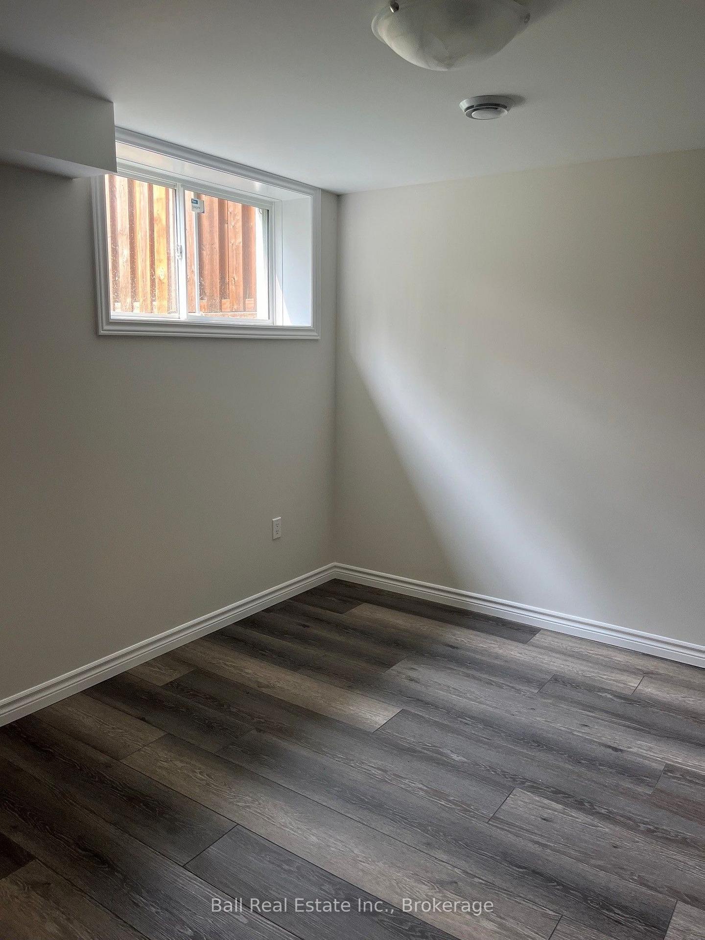 Photo 15 of 13 Carrick Street S, Stirling-Rawdon, Stirling Ward — HOMEH