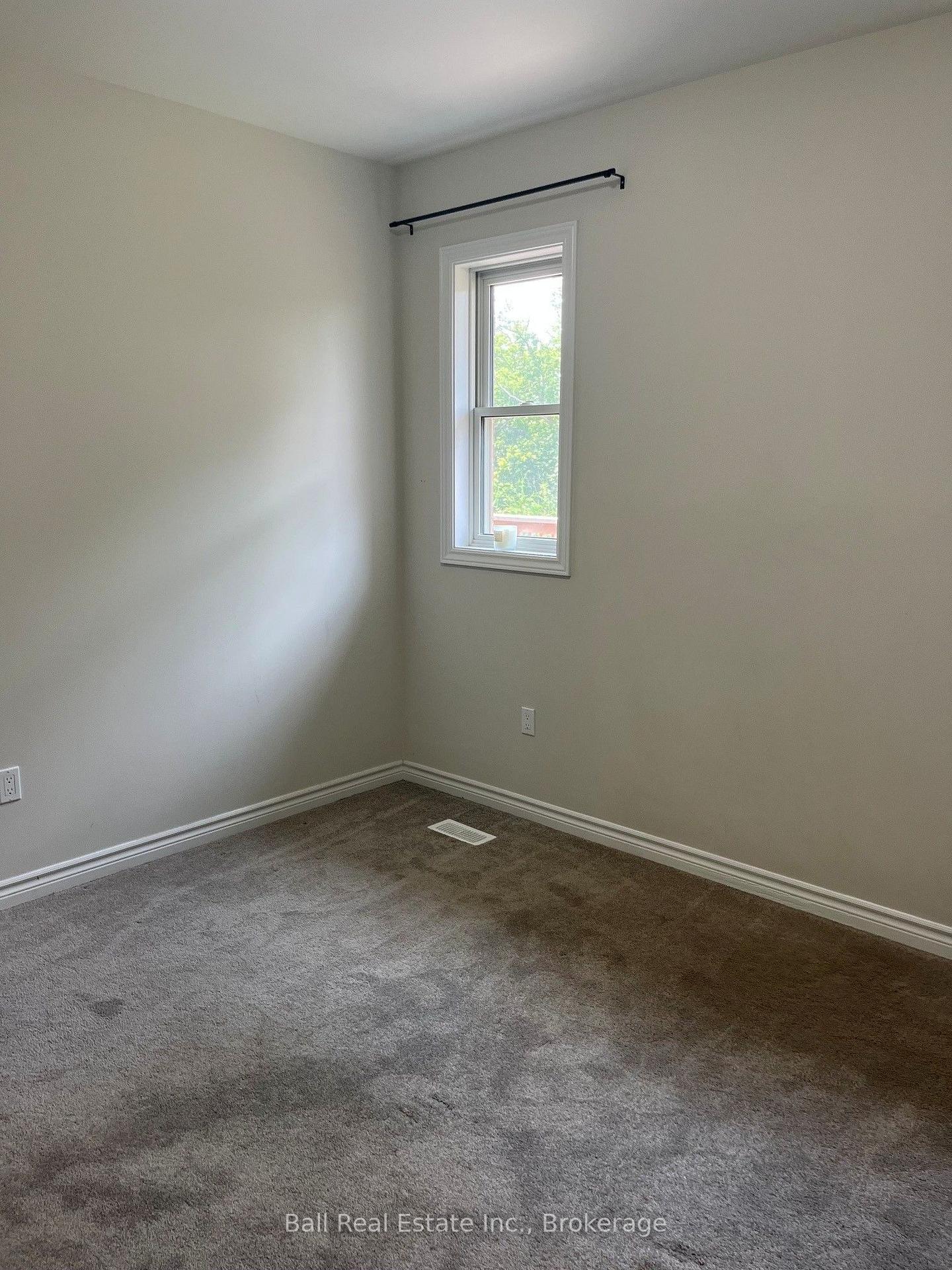 Photo 21 of 13 Carrick Street S, Stirling-Rawdon, Stirling Ward — HOMEH