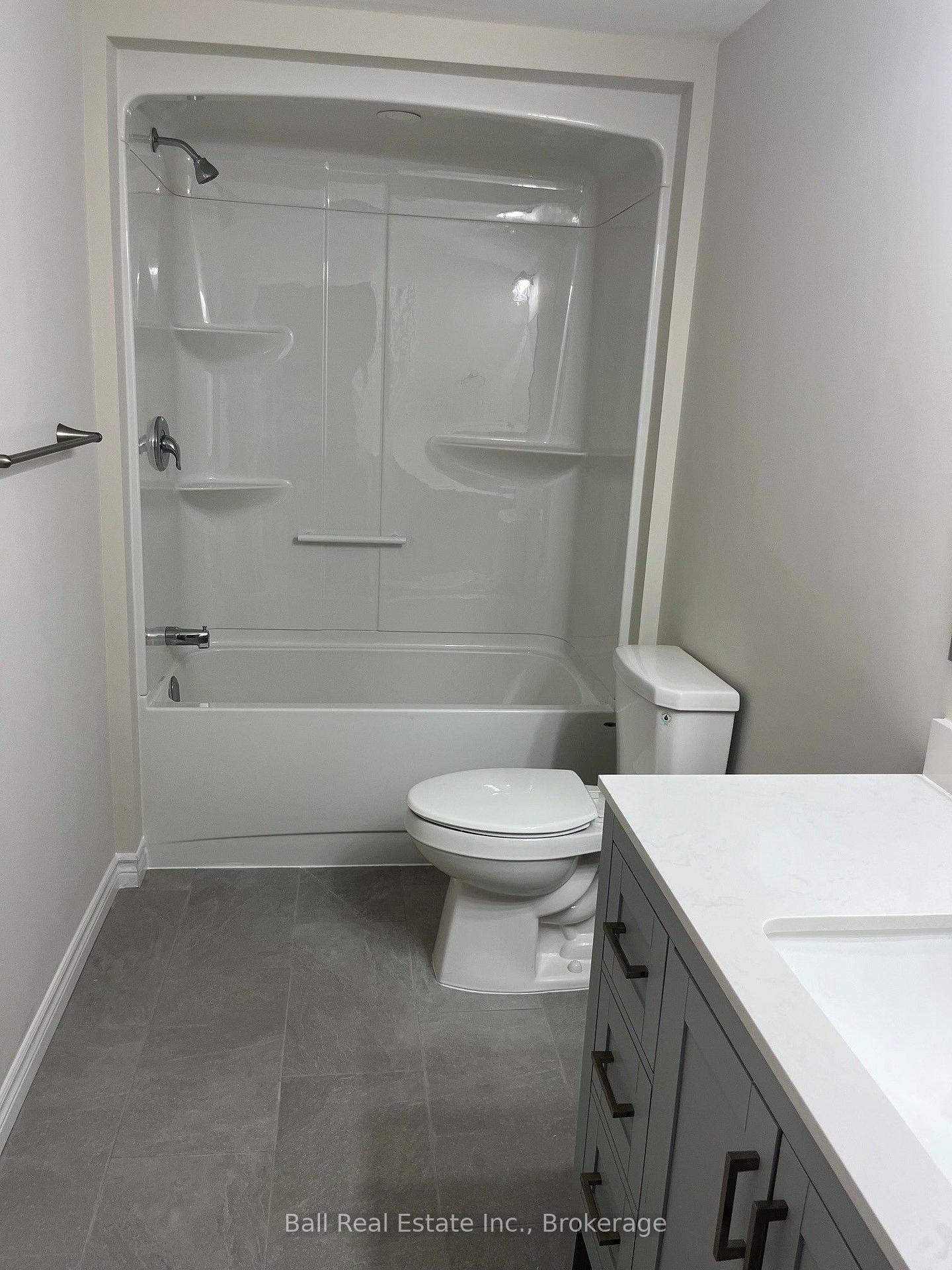 Photo 25 of 13 Carrick Street S, Stirling-Rawdon, Stirling Ward — HOMEH