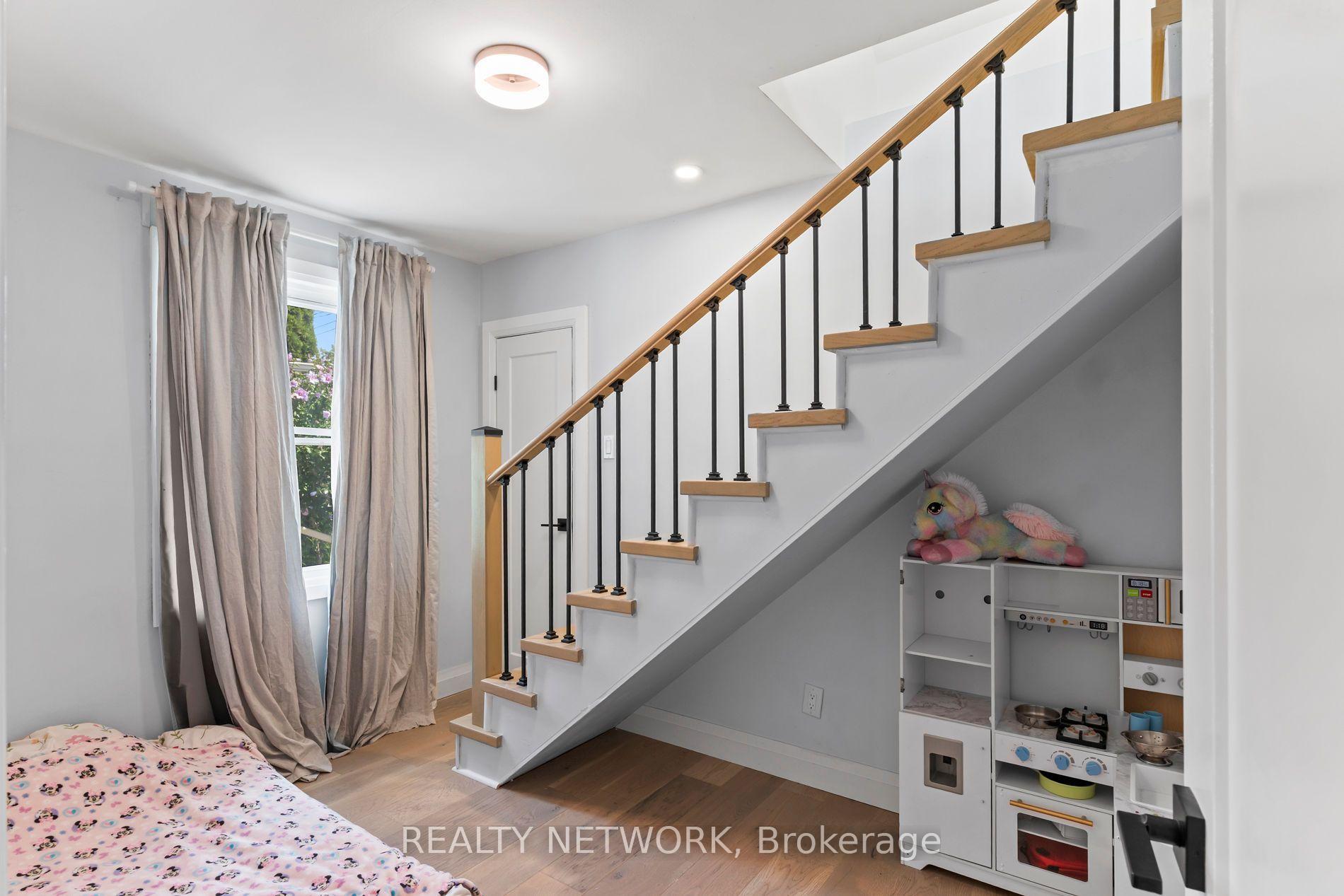 Photo 19 of 197 Crockett Street, Hamilton, Eastmount — HOMEH
