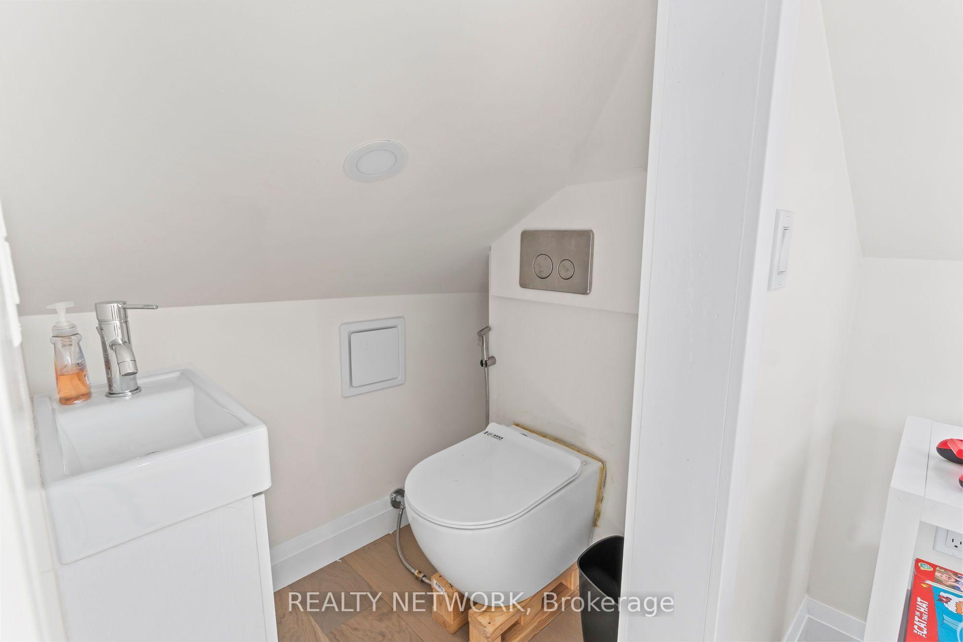 Photo 24 of 197 Crockett Street, Hamilton, Eastmount — HOMEH