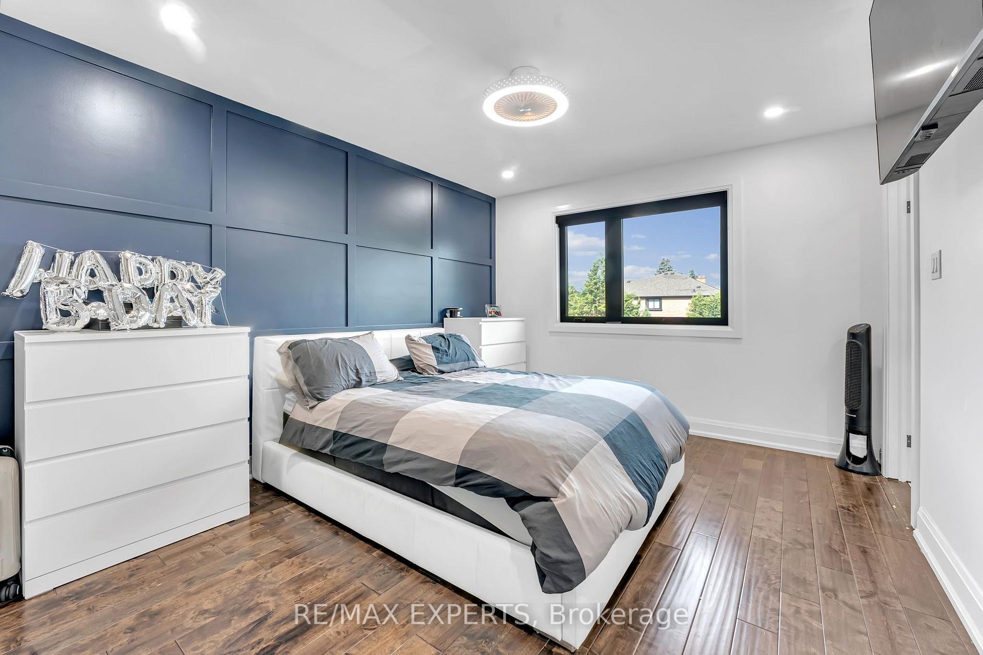 Photo 26 of 212 Bordeaux Drive, Vaughan, East Woodbridge — HOMEH