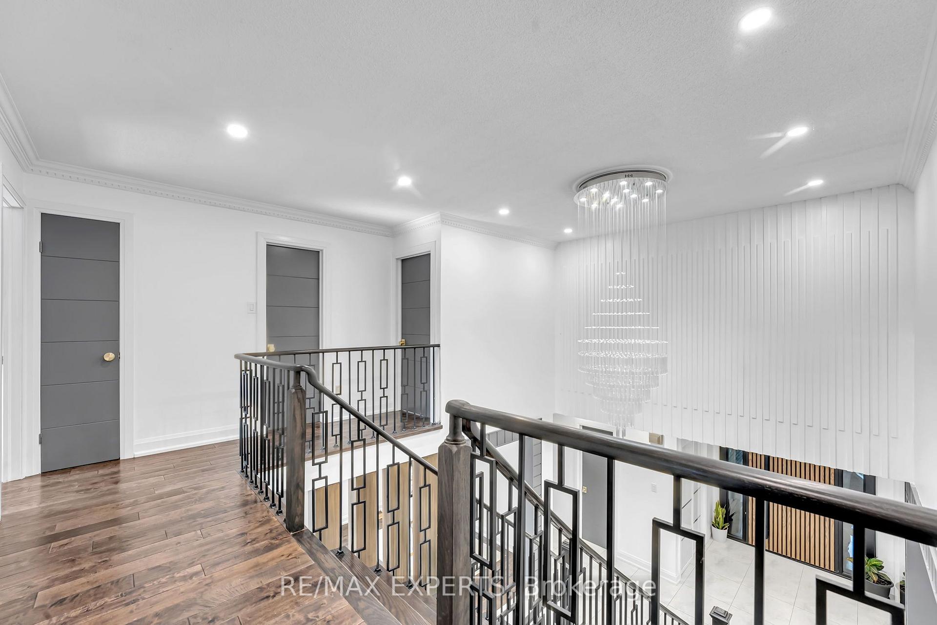 Photo 28 of 212 Bordeaux Drive, Vaughan, East Woodbridge — HOMEH