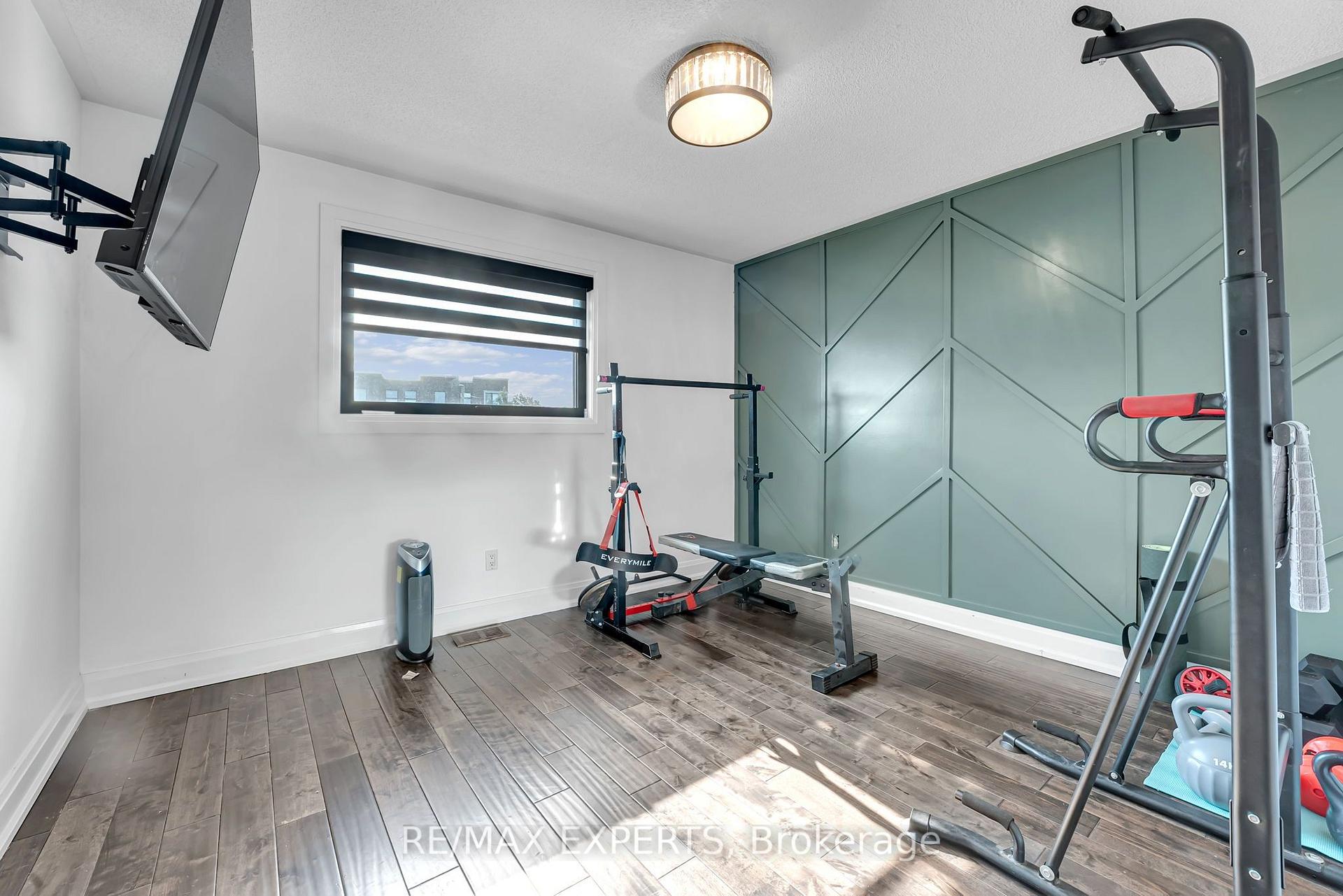 Photo 31 of 212 Bordeaux Drive, Vaughan, East Woodbridge — HOMEH