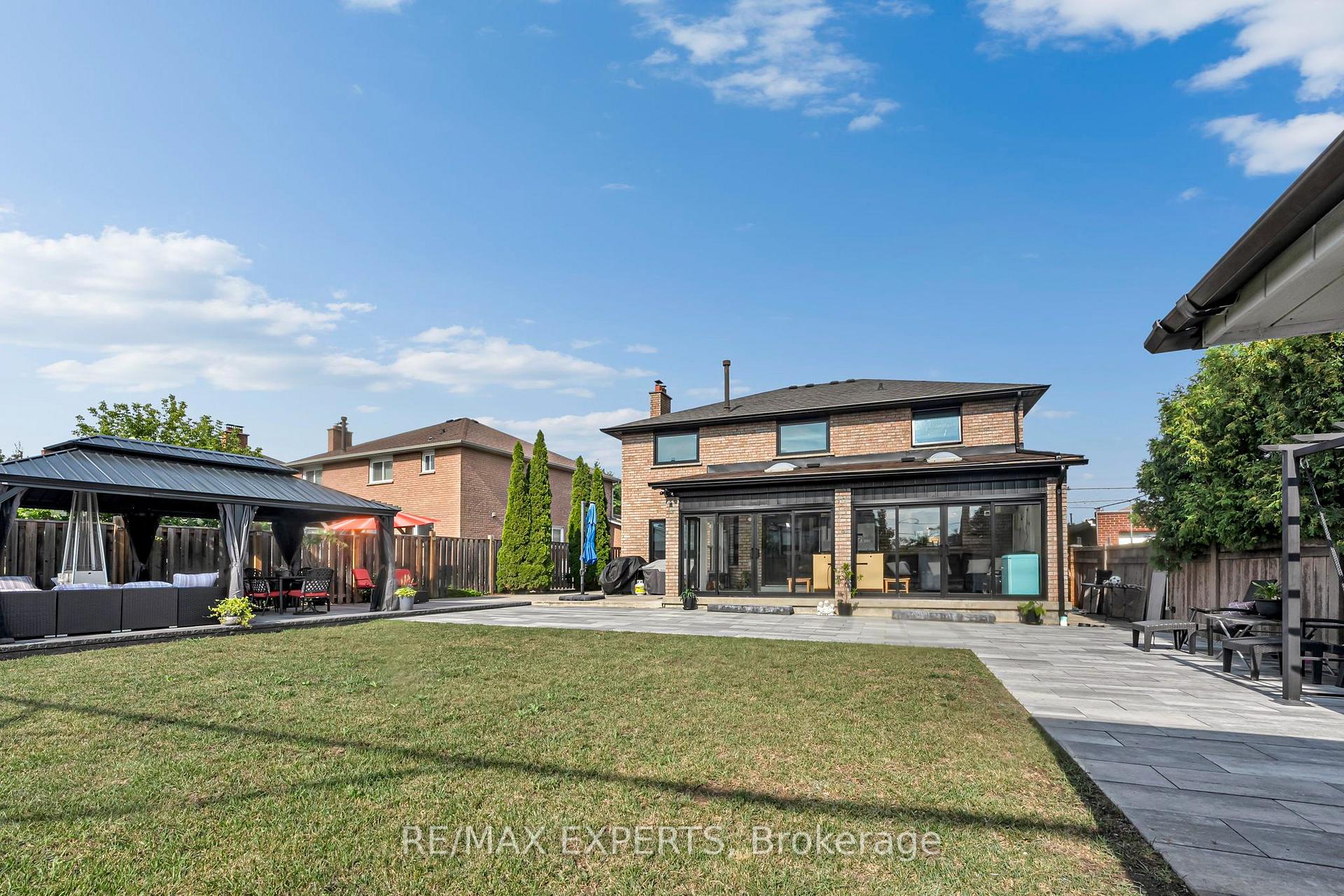 Photo 45 of 212 Bordeaux Drive, Vaughan, East Woodbridge — HOMEH