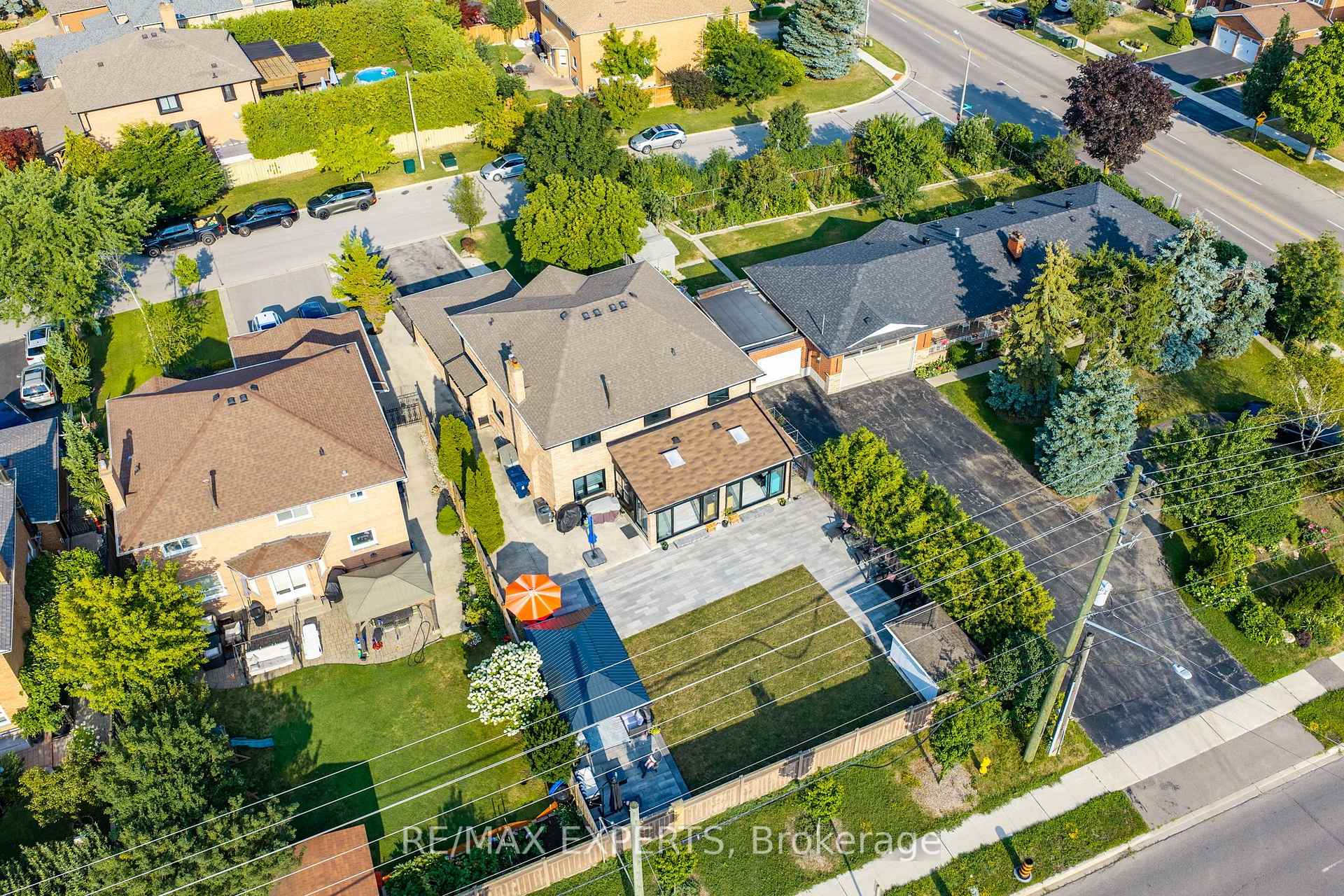 Photo 46 of 212 Bordeaux Drive, Vaughan, East Woodbridge — HOMEH