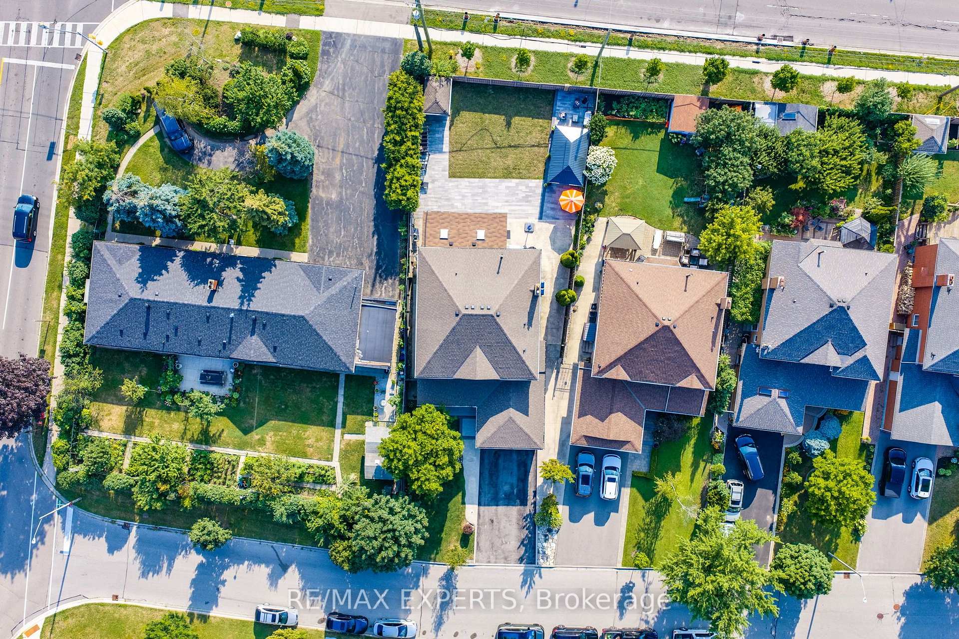 Photo 47 of 212 Bordeaux Drive, Vaughan, East Woodbridge — HOMEH