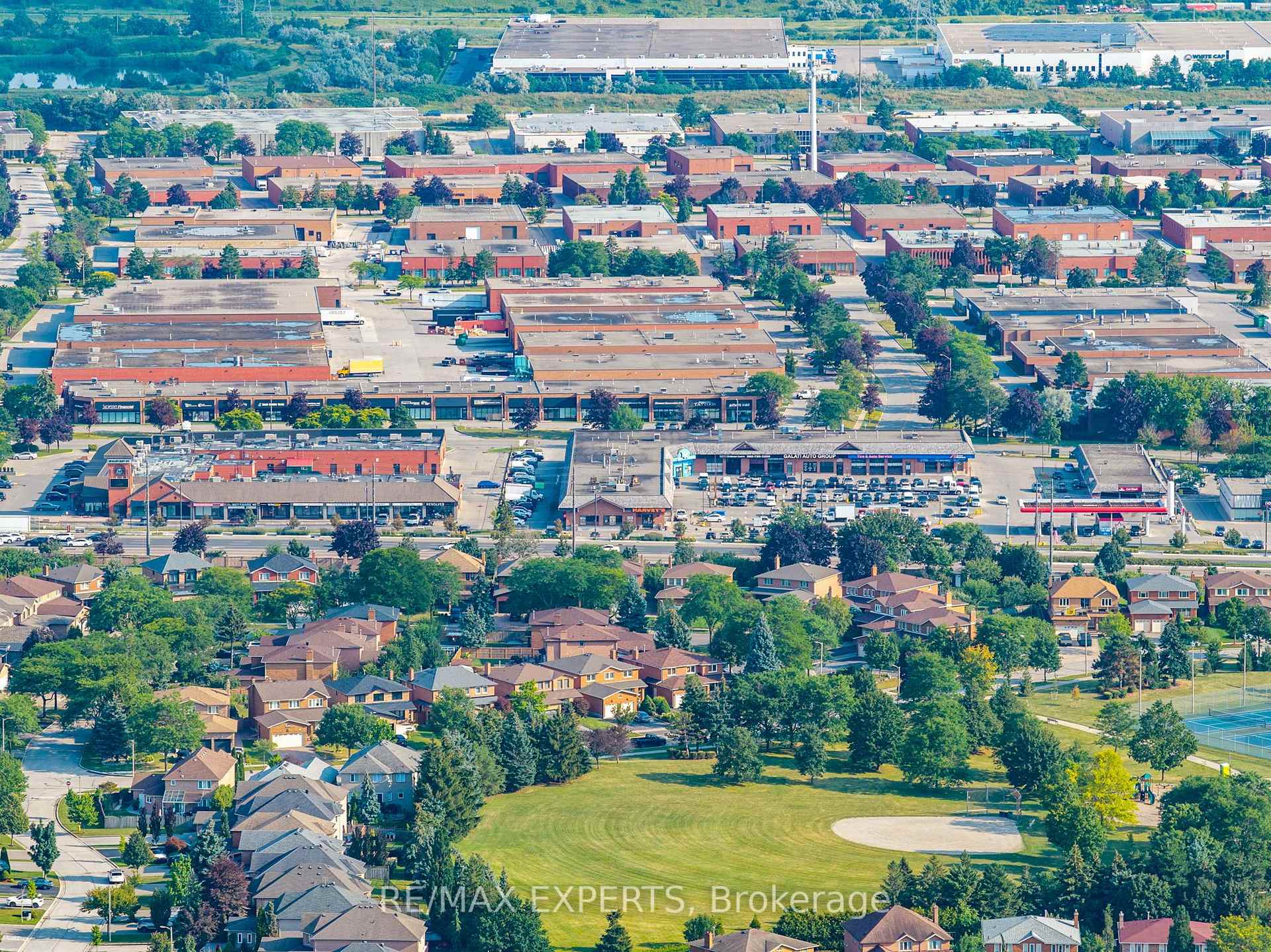 Photo 50 of 212 Bordeaux Drive, Vaughan, East Woodbridge — HOMEH