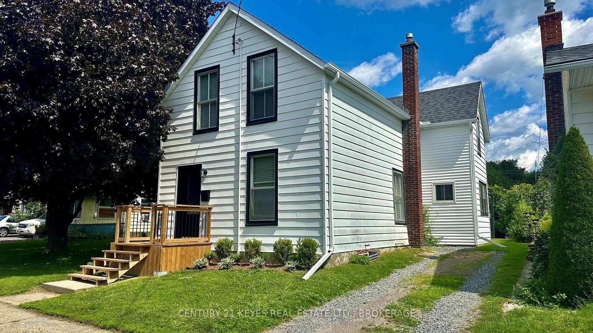 Photo 2 of 39 Amy Street, Brockville, Brockville — HOMEH