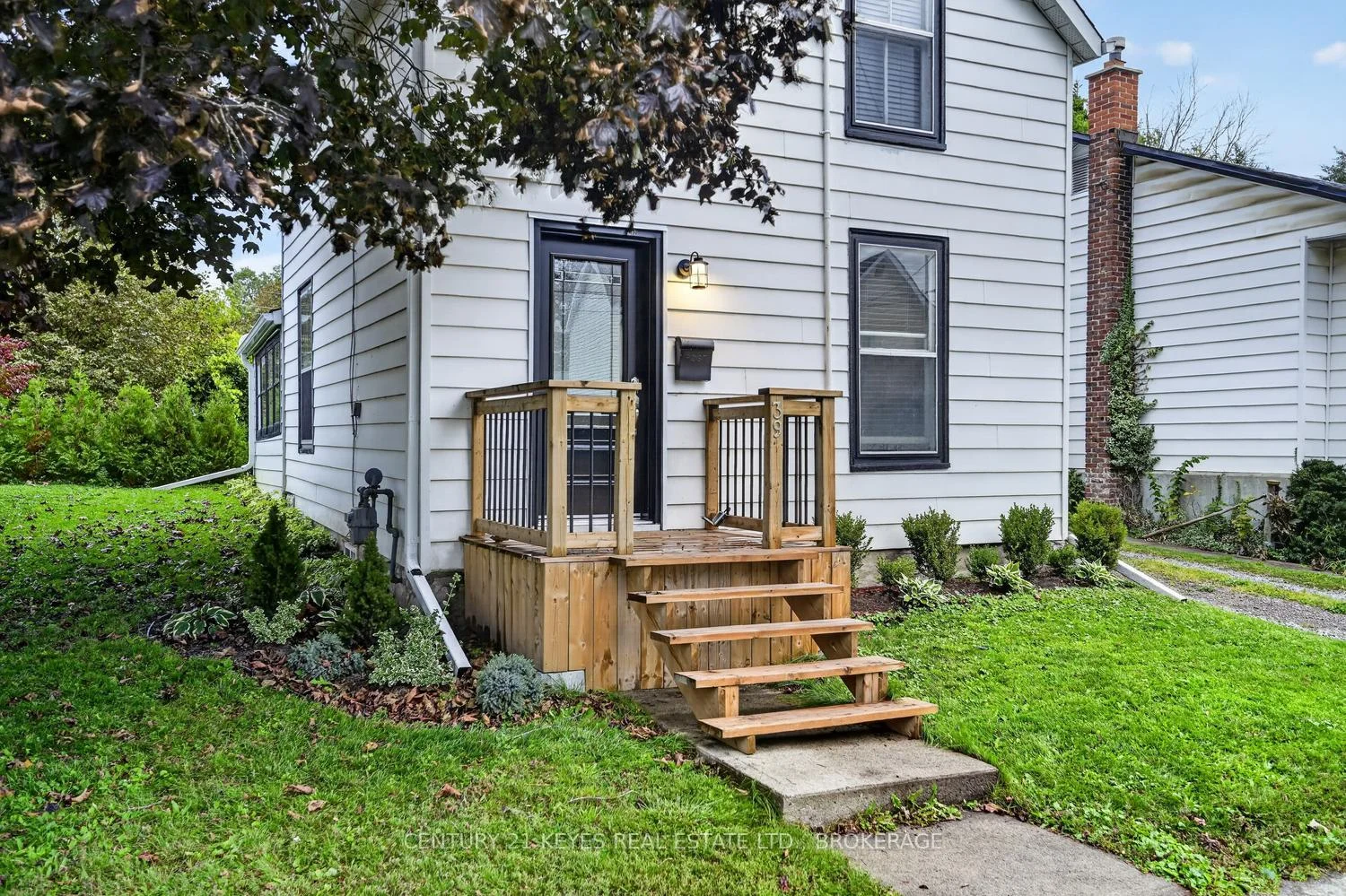 Photo 6 of 39 Amy Street, Brockville, Brockville — HOMEH