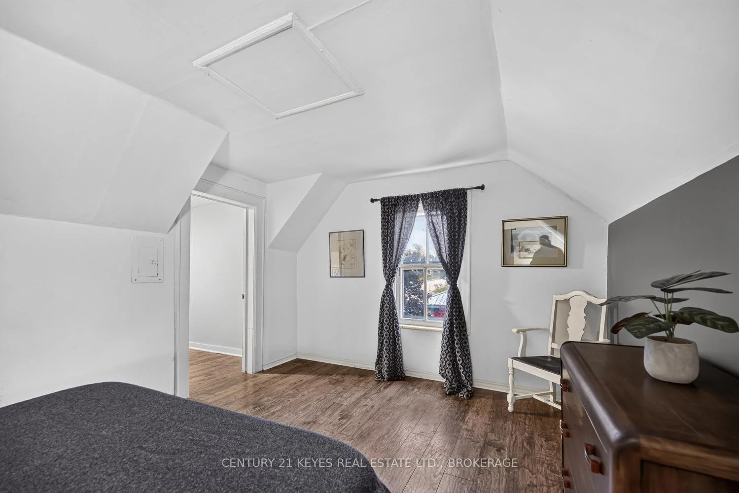 Photo 41 of 39 Amy Street, Brockville, Brockville — HOMEH