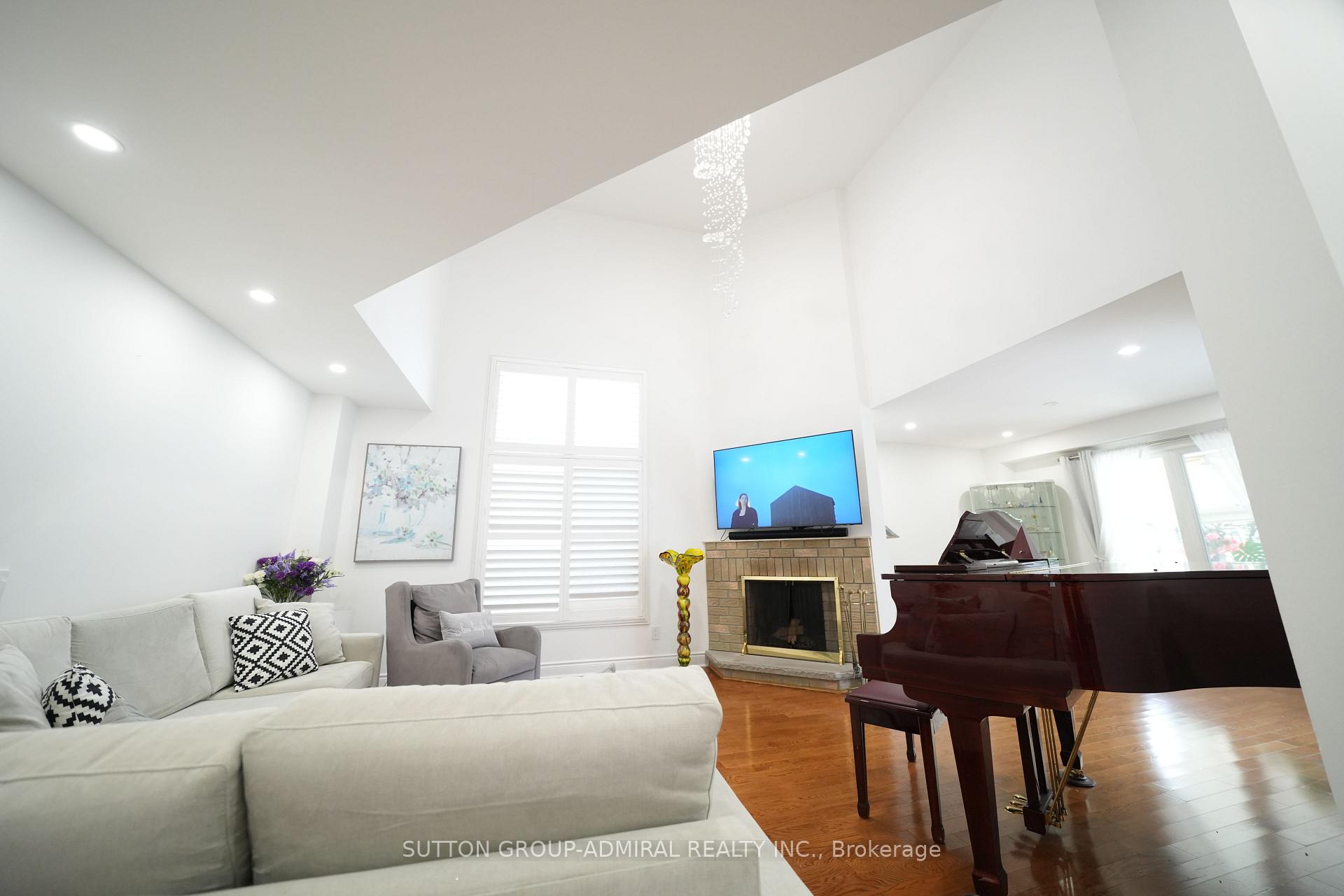 Photo 4 of 33 Wilderness Drive, Scarborough, Milliken — HOMEH