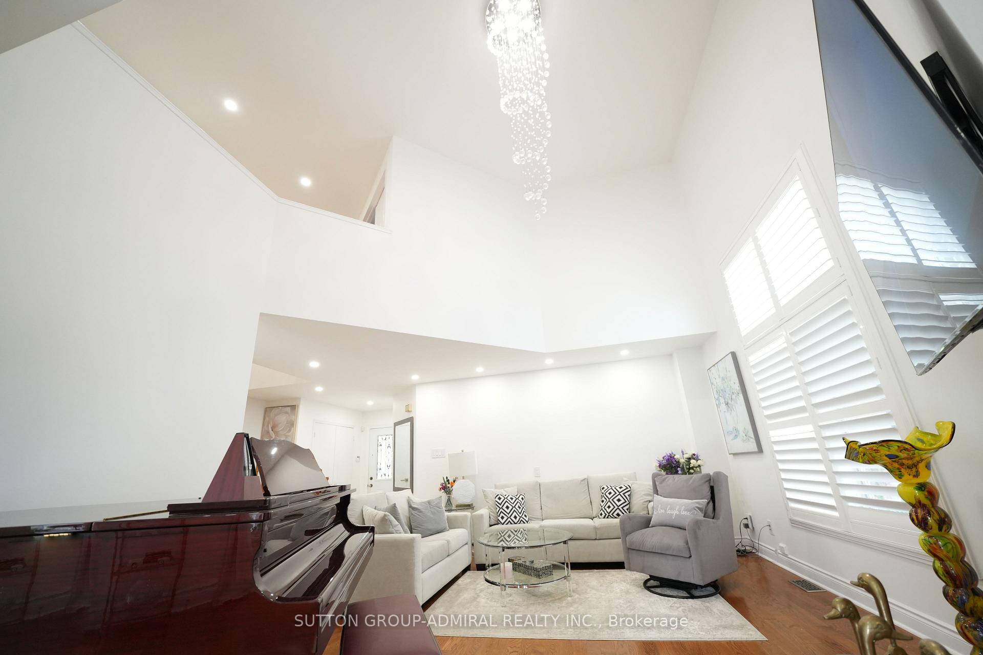 Photo 12 of 33 Wilderness Drive, Scarborough, Milliken — HOMEH