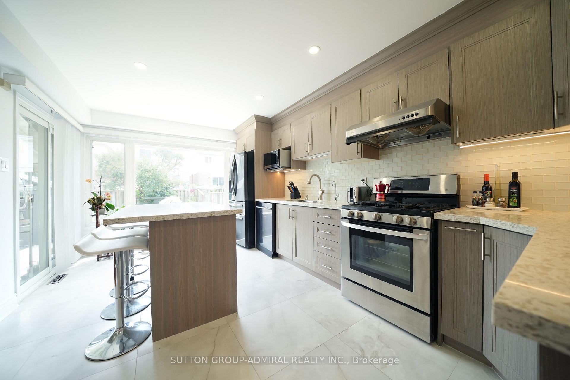 Photo 17 of 33 Wilderness Drive, Scarborough, Milliken — HOMEH