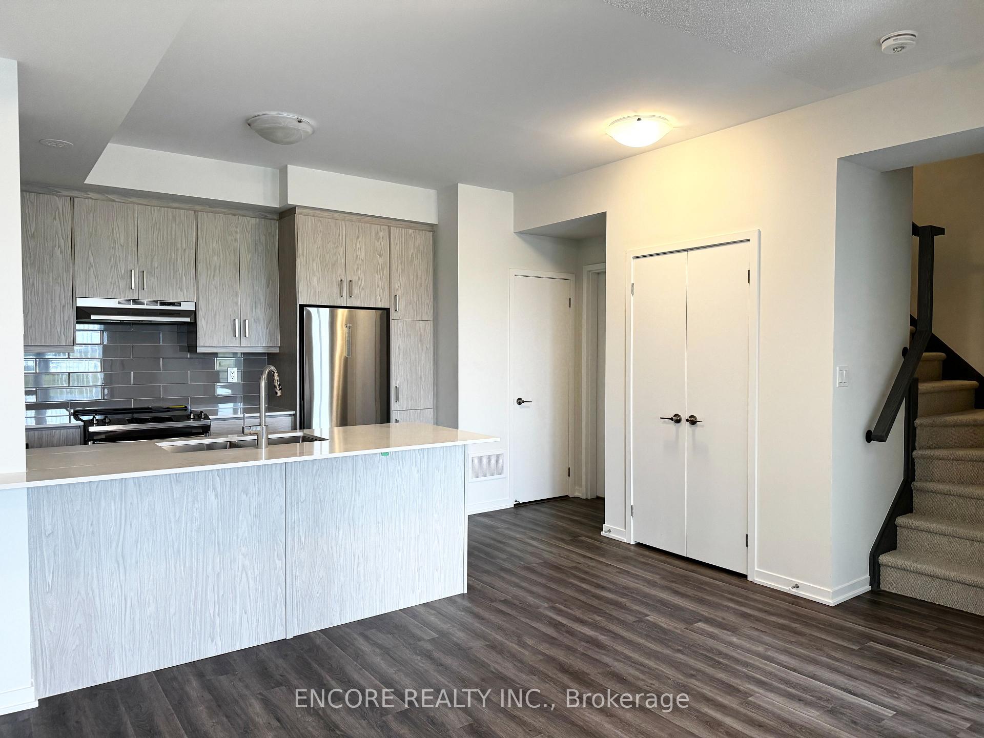 Photo 3 of Unit 286, 140 Honeycrisp Crescent, Vaughan, Vaughan Corporate Centre — HOMEH