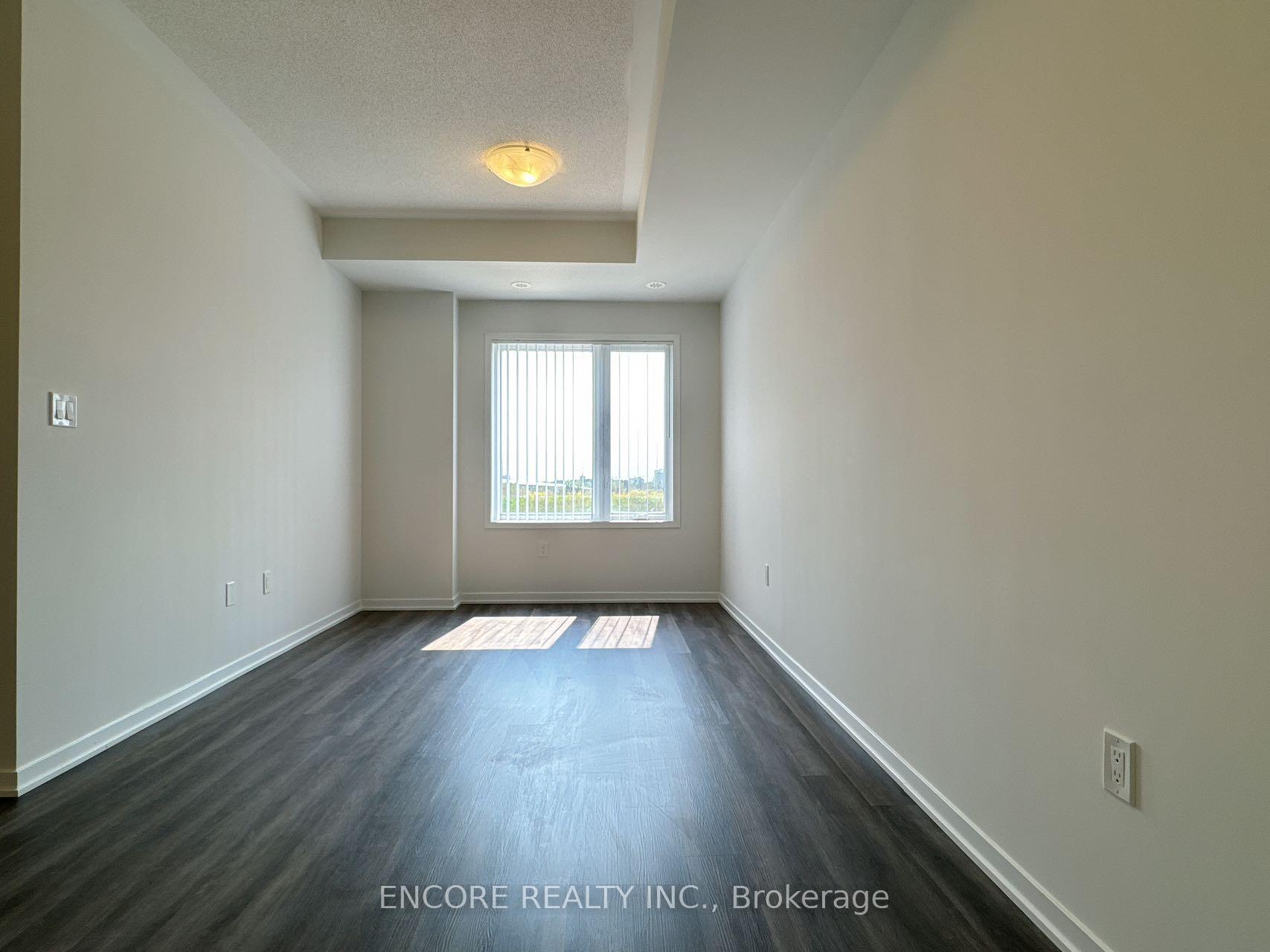 Photo 5 of Unit 286, 140 Honeycrisp Crescent, Vaughan, Vaughan Corporate Centre — HOMEH