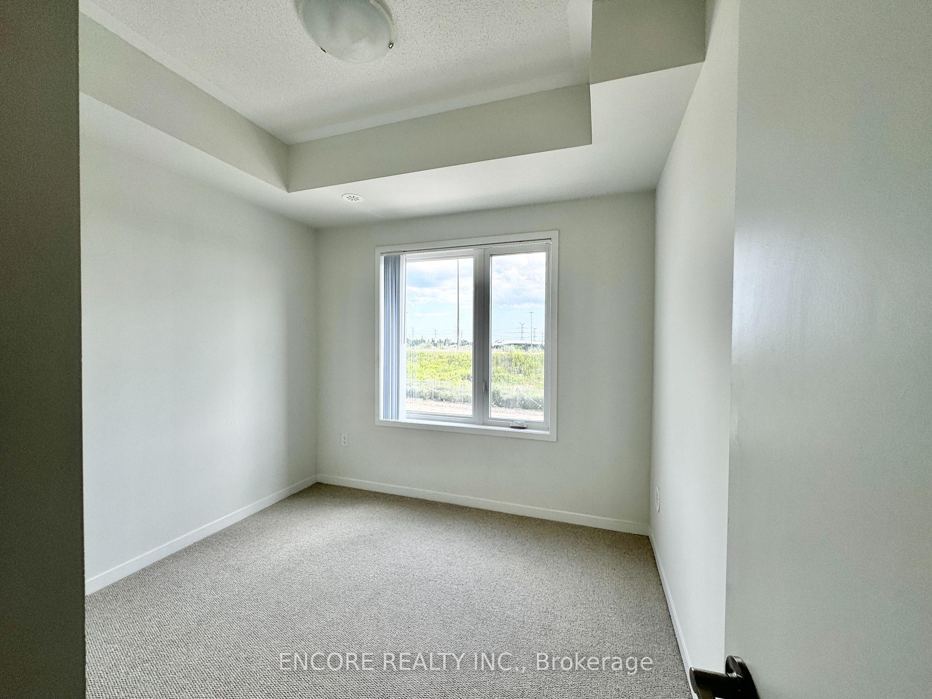 Photo 9 of Unit 286, 140 Honeycrisp Crescent, Vaughan, Vaughan Corporate Centre — HOMEH