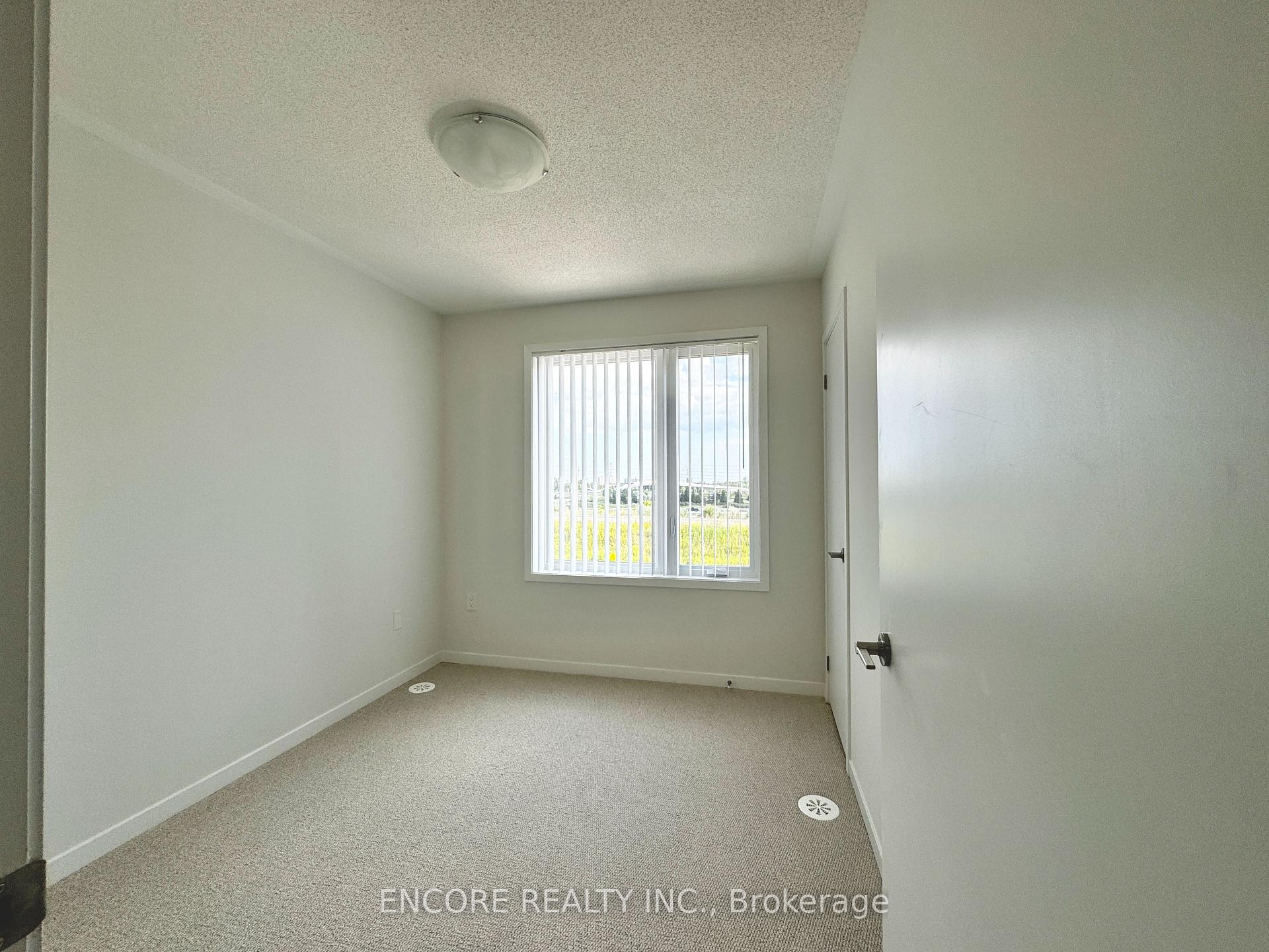 Photo 14 of Unit 286, 140 Honeycrisp Crescent, Vaughan, Vaughan Corporate Centre — HOMEH
